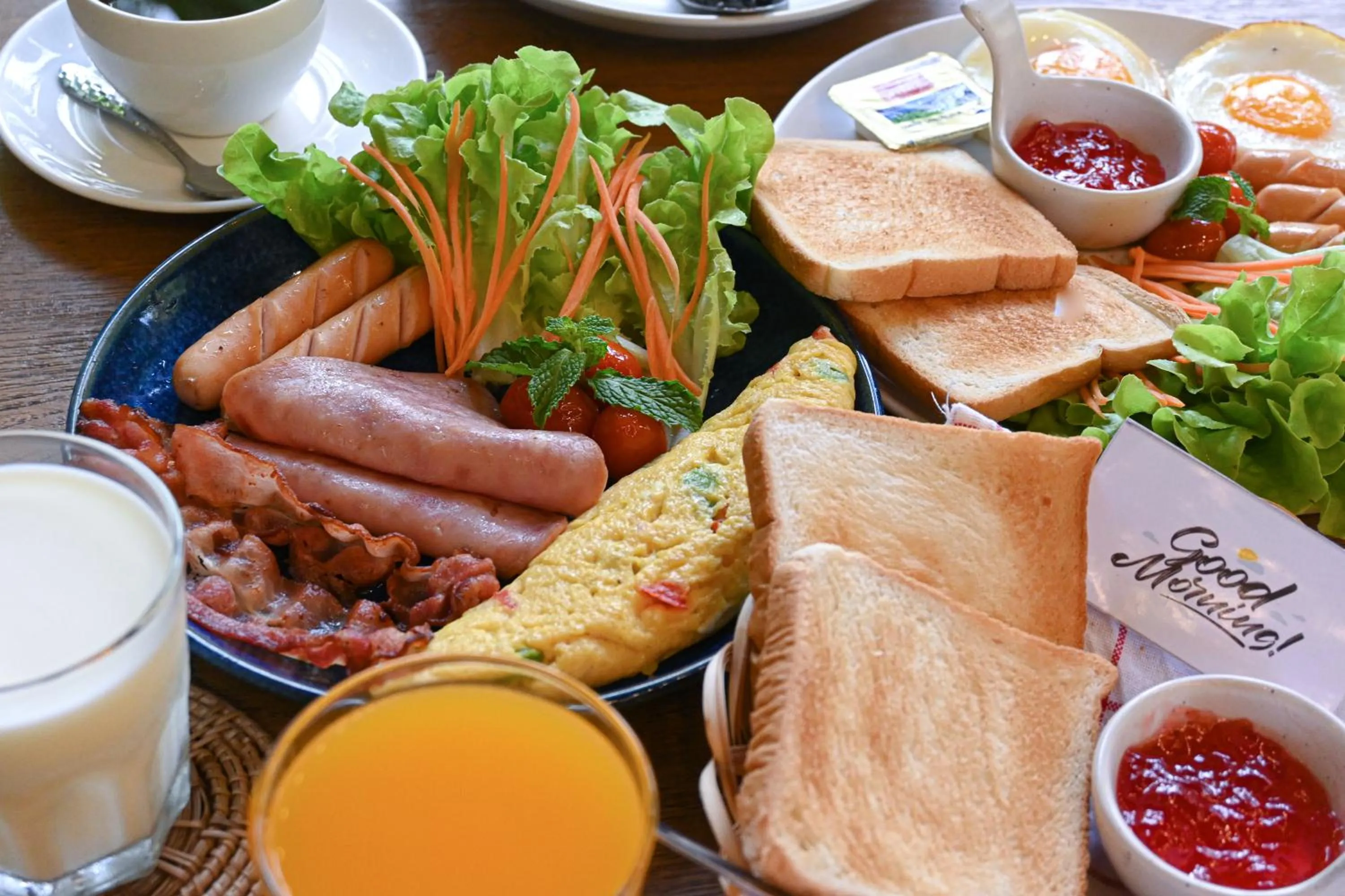 Breakfast in Aranta Suvarnabhumi