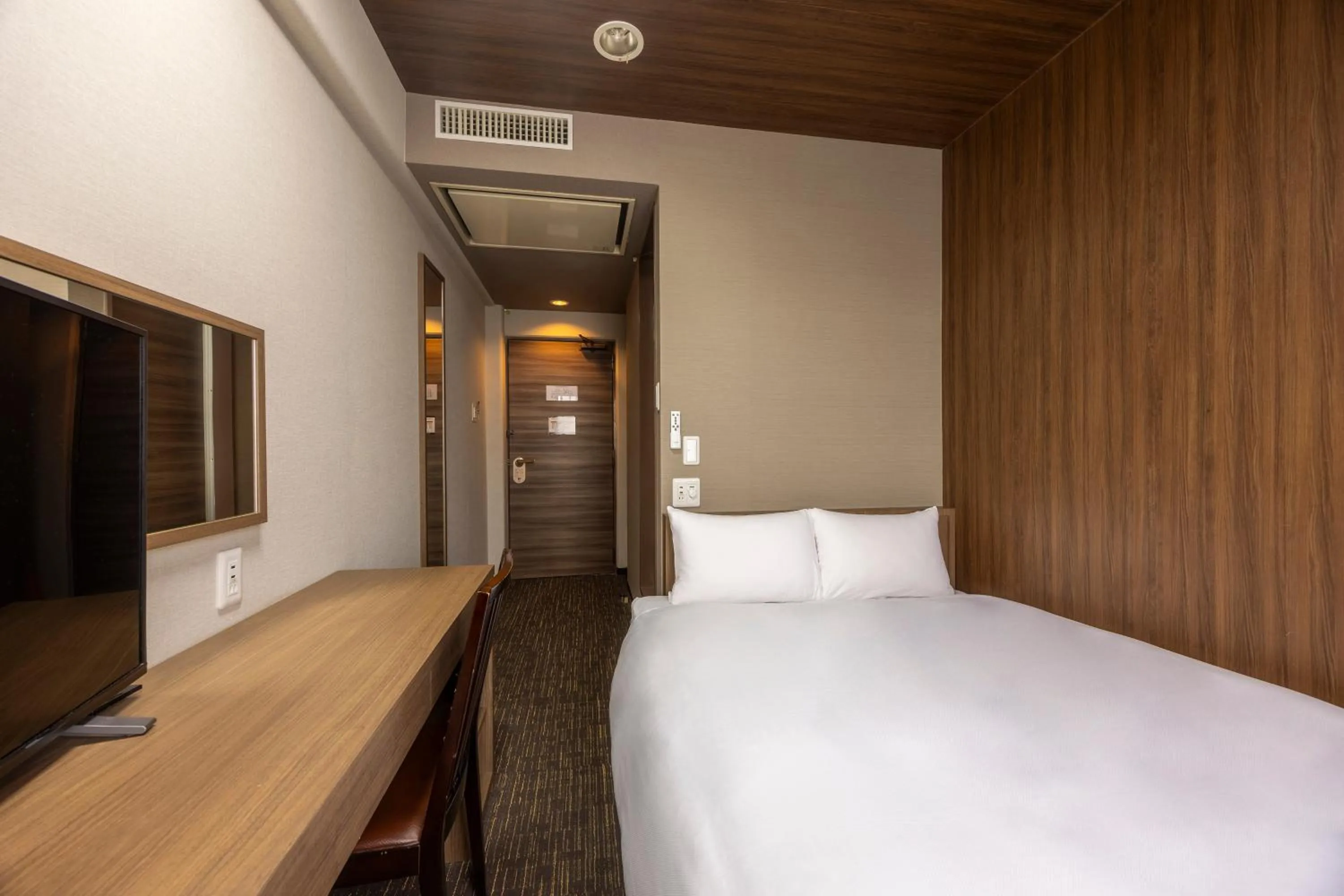 Photo of the whole room, Bed in KOKO STAY Sagamihara - formerly Hotel Wing International Sagamihara