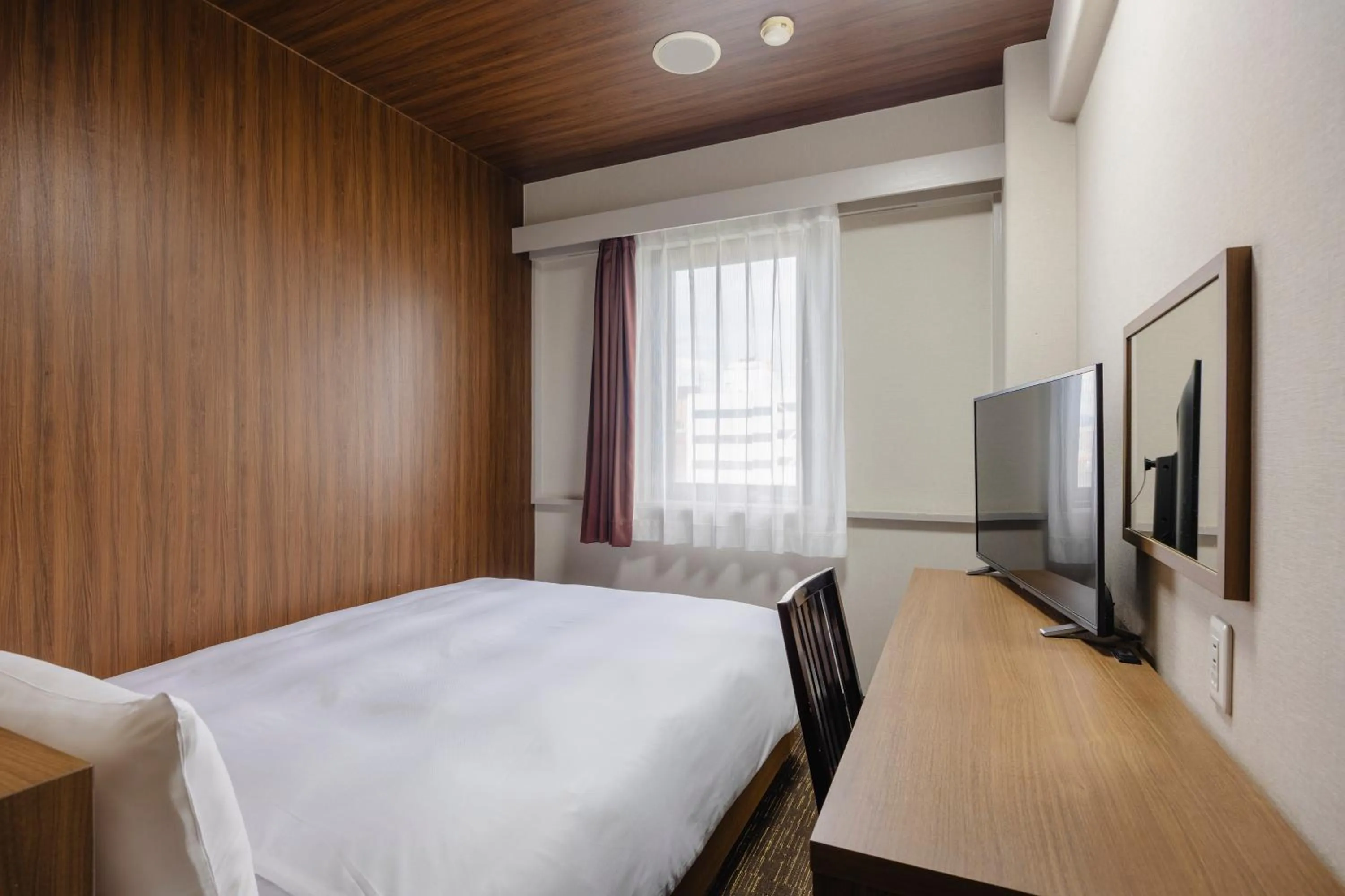 Photo of the whole room, Bed in KOKO STAY Sagamihara - formerly Hotel Wing International Sagamihara