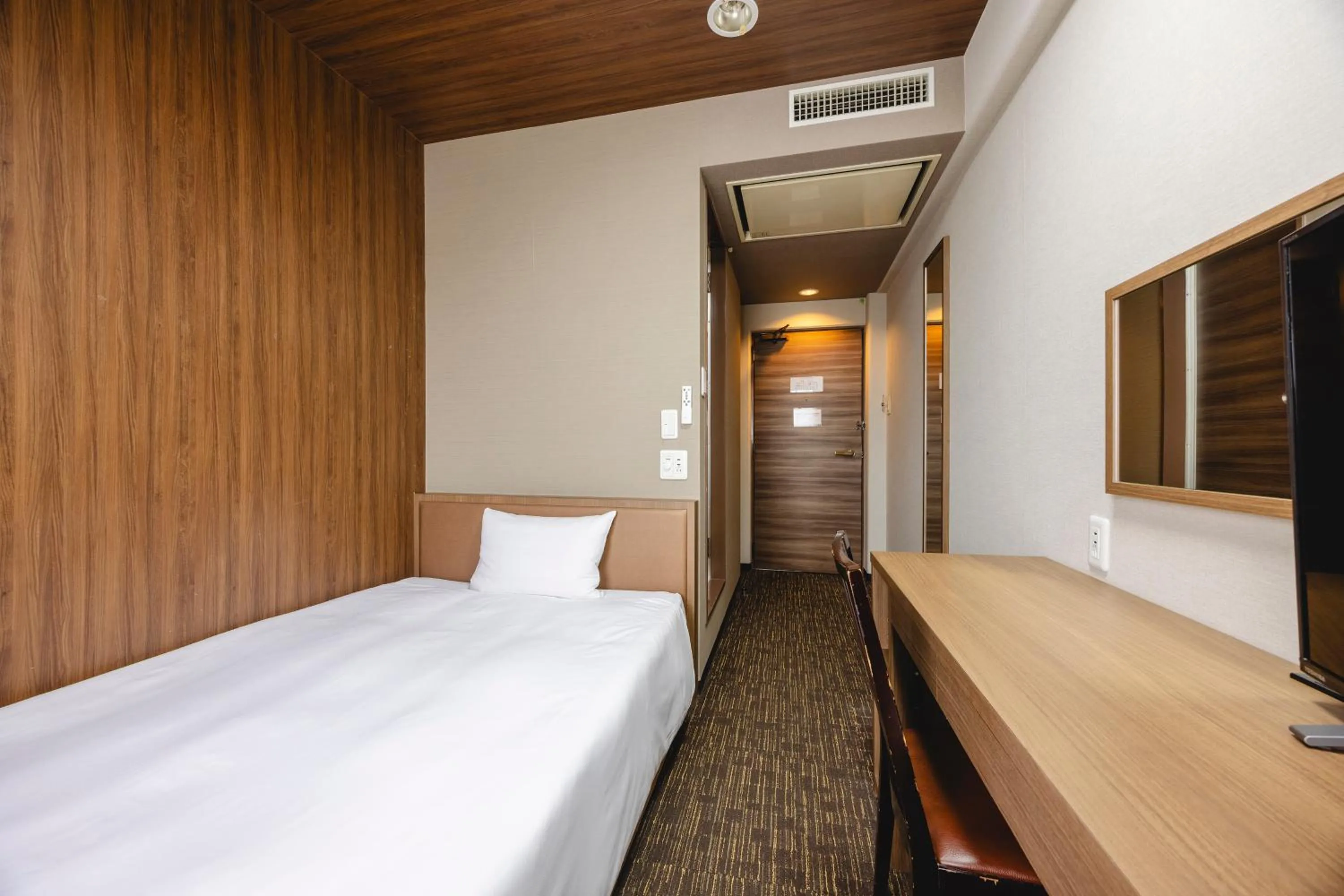 Photo of the whole room, Bed in KOKO STAY Sagamihara - formerly Hotel Wing International Sagamihara