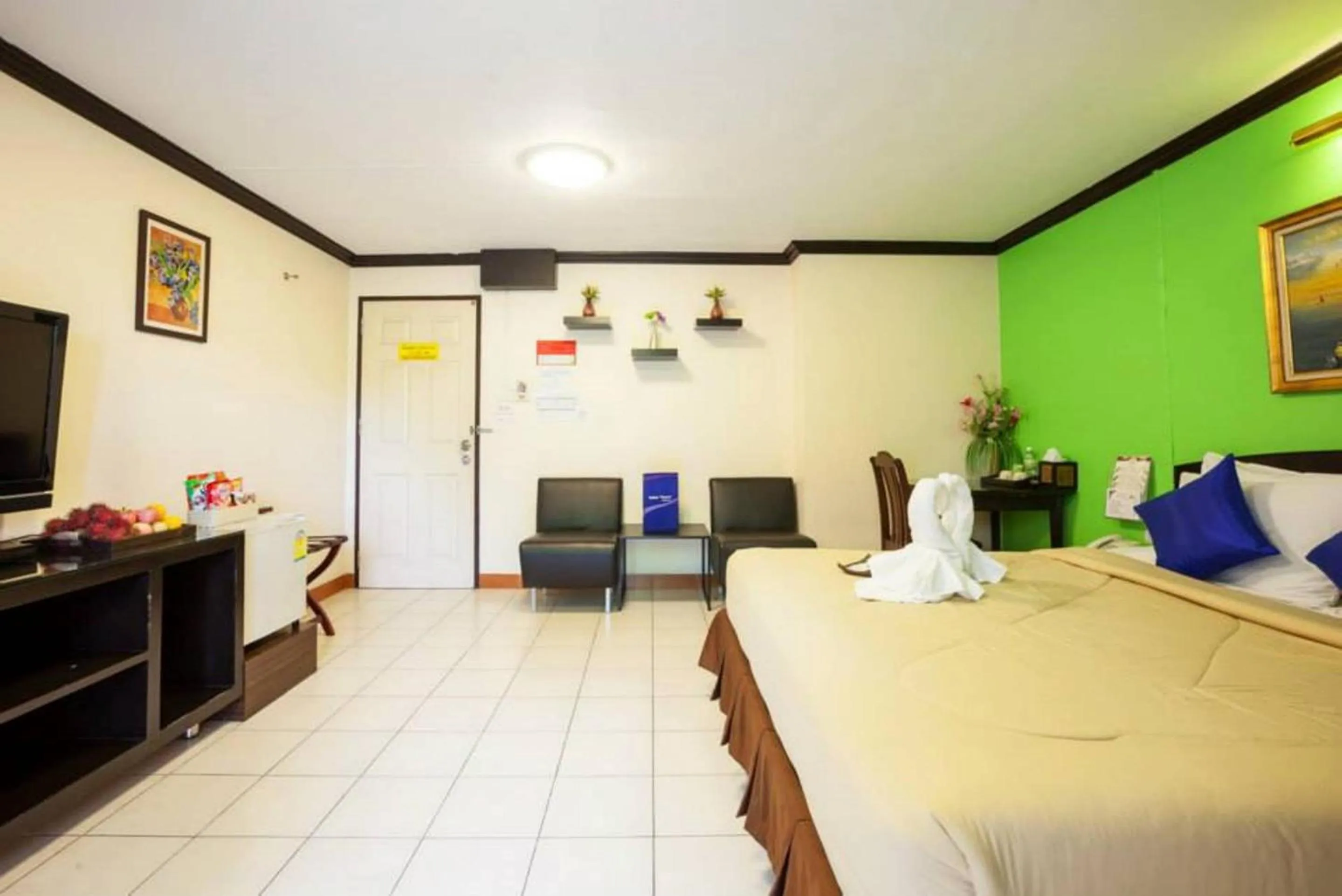 Photo of the whole room in Grand Mandarin Residence