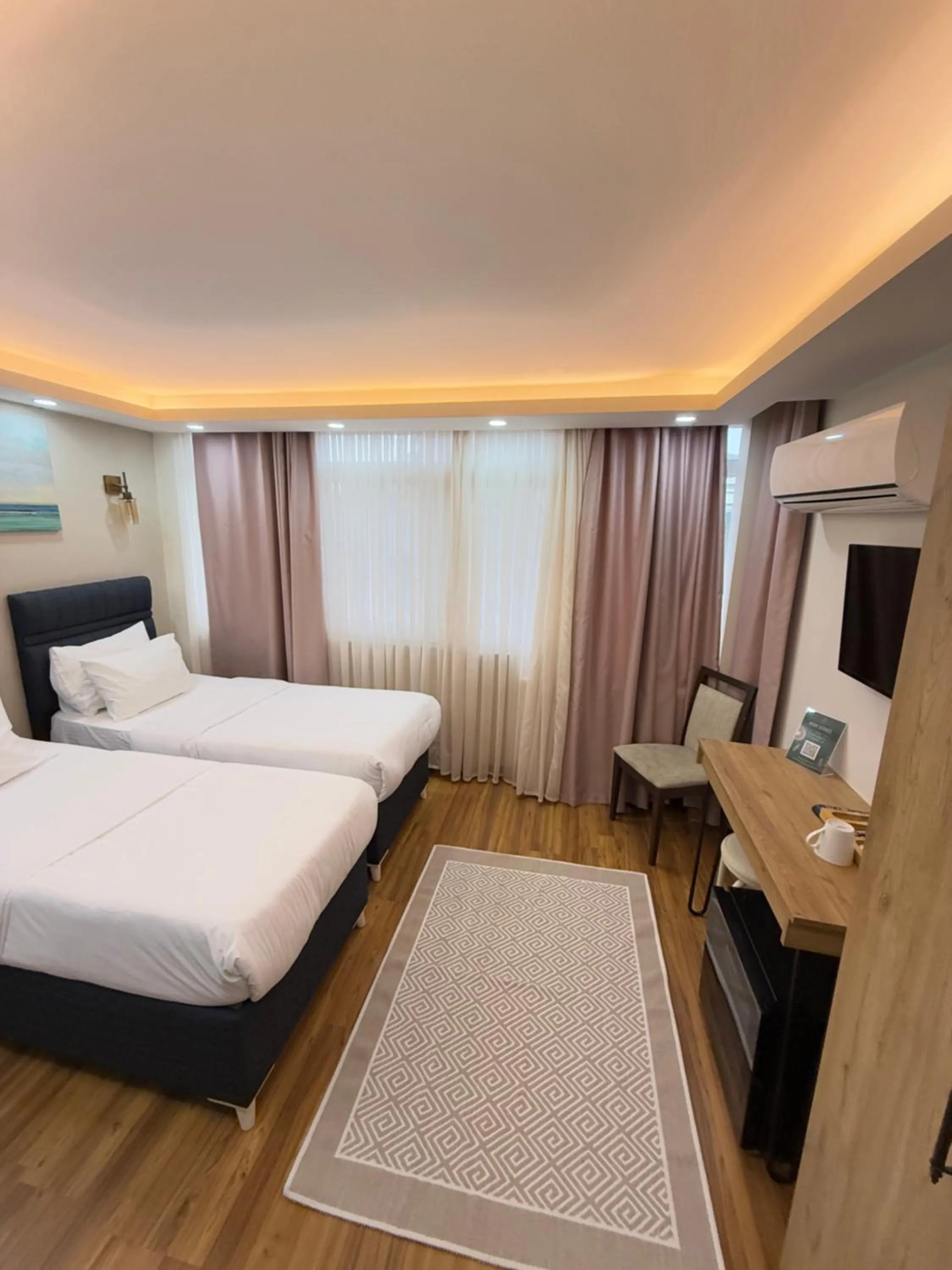 Photo of the whole room, Bed in PALMERA OLD CITY