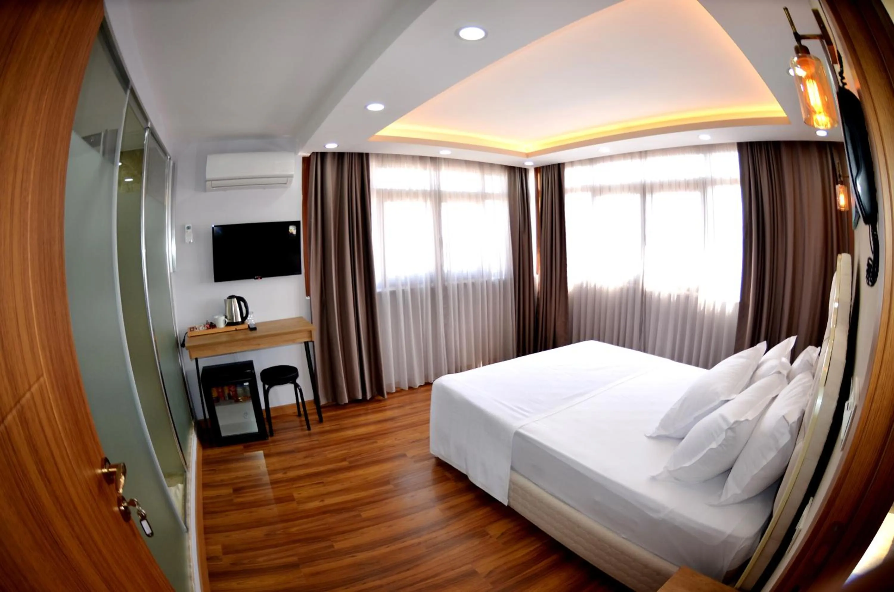 Photo of the whole room, Bed in PALMERA OLD CITY