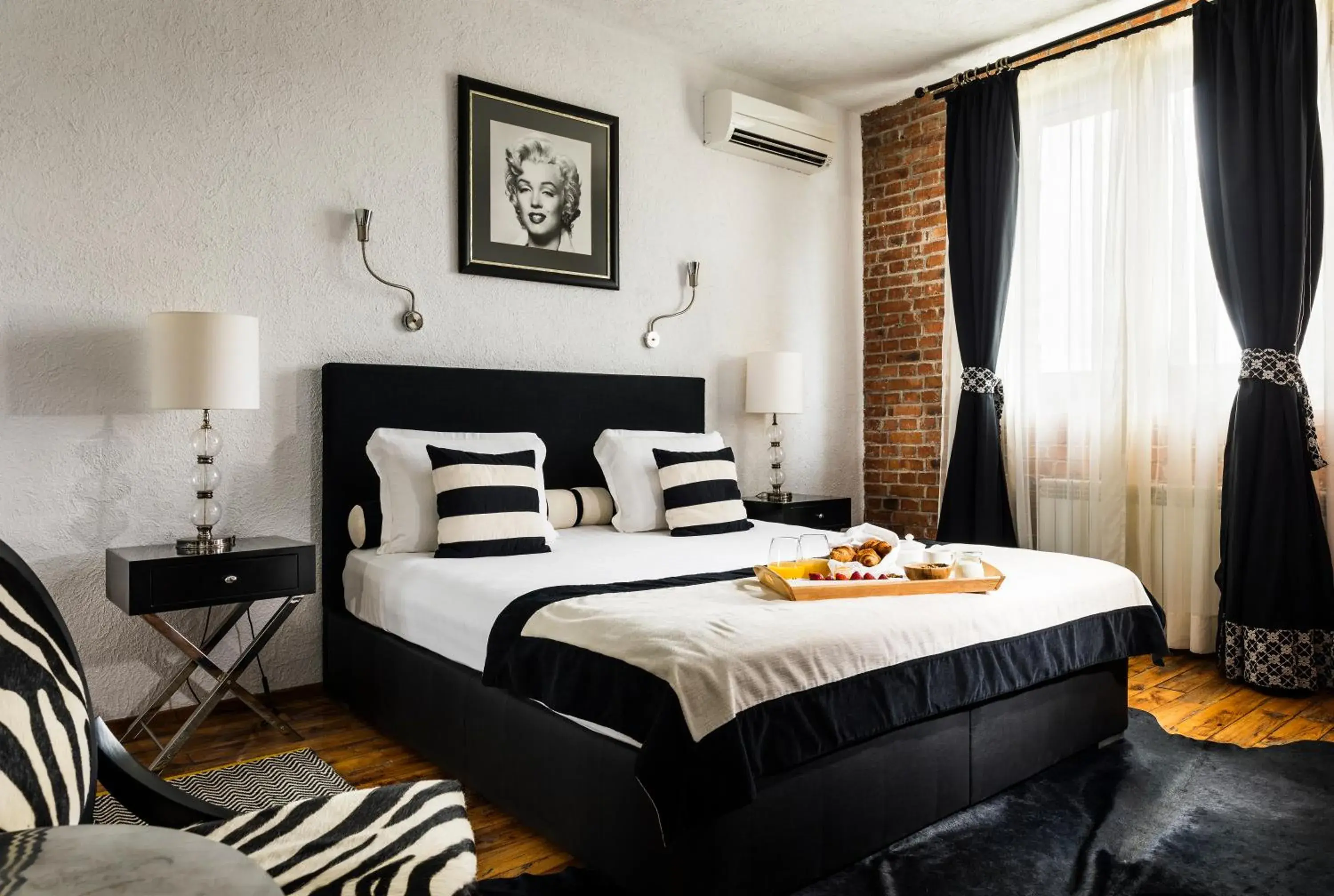 Boutique Room in Chateau Copsa Complex Boutique Room in Chateau Copsa Complex