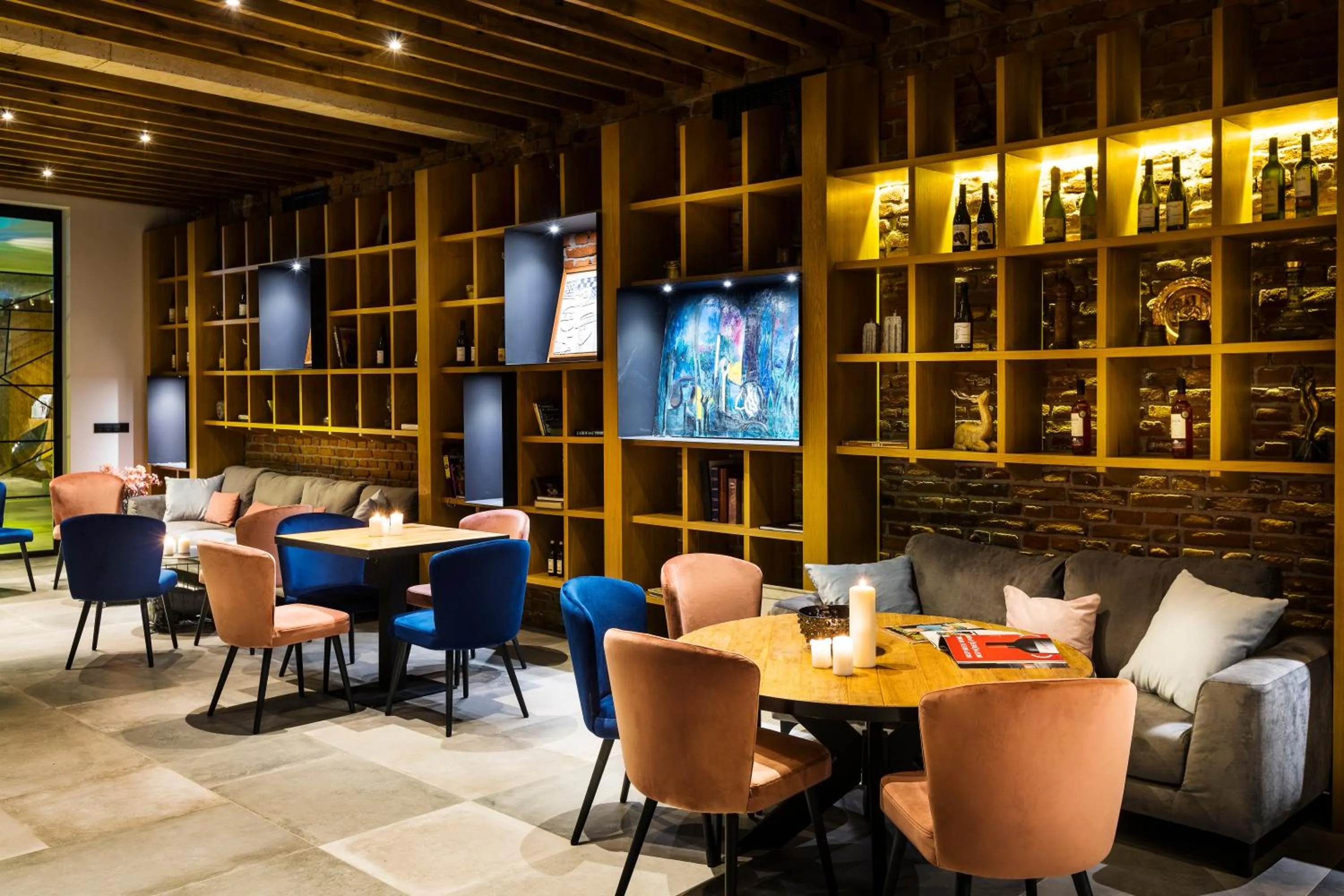 Lounge or bar in Chateau Copsa Complex