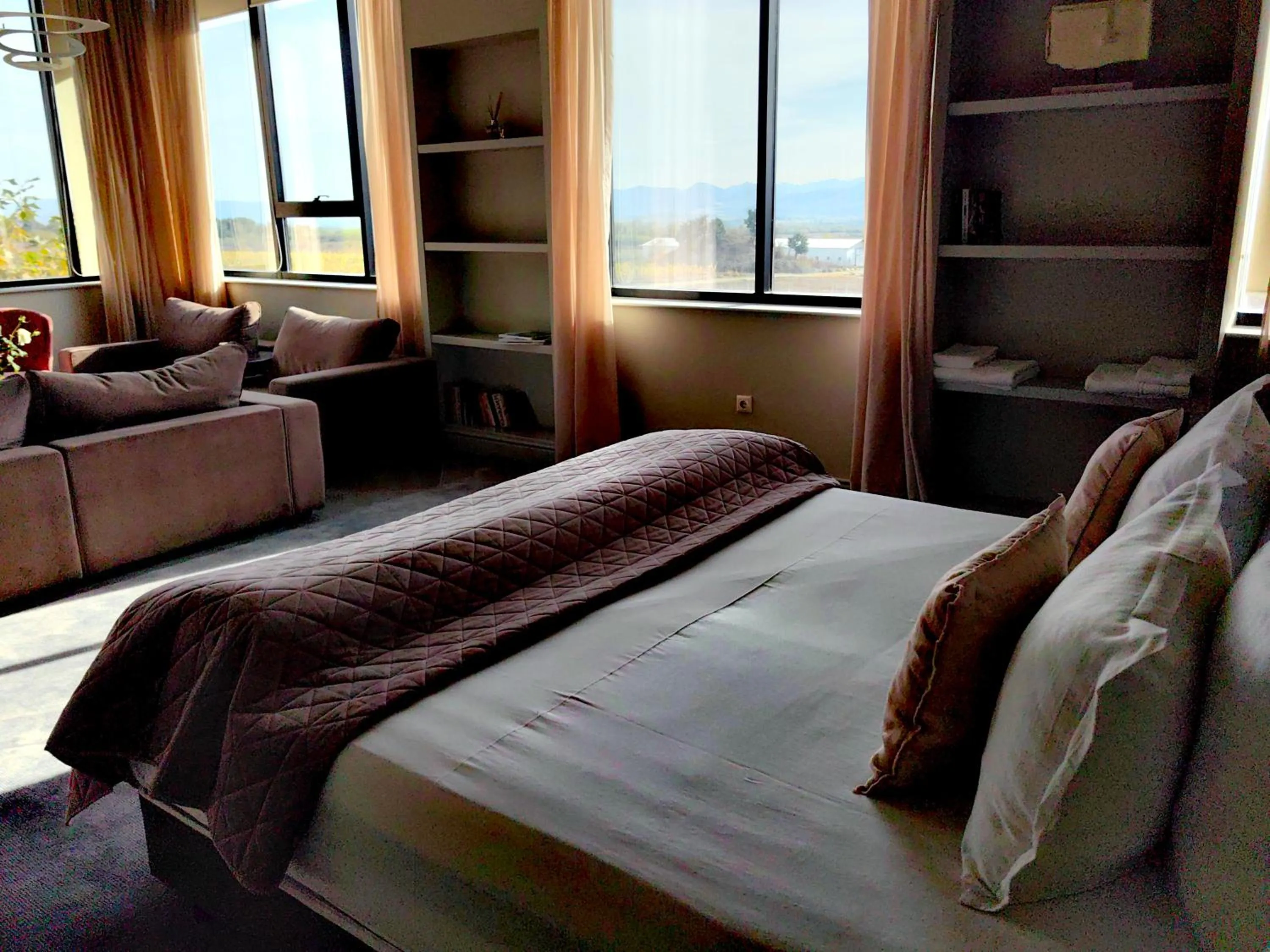 Bed in Chateau Copsa Complex