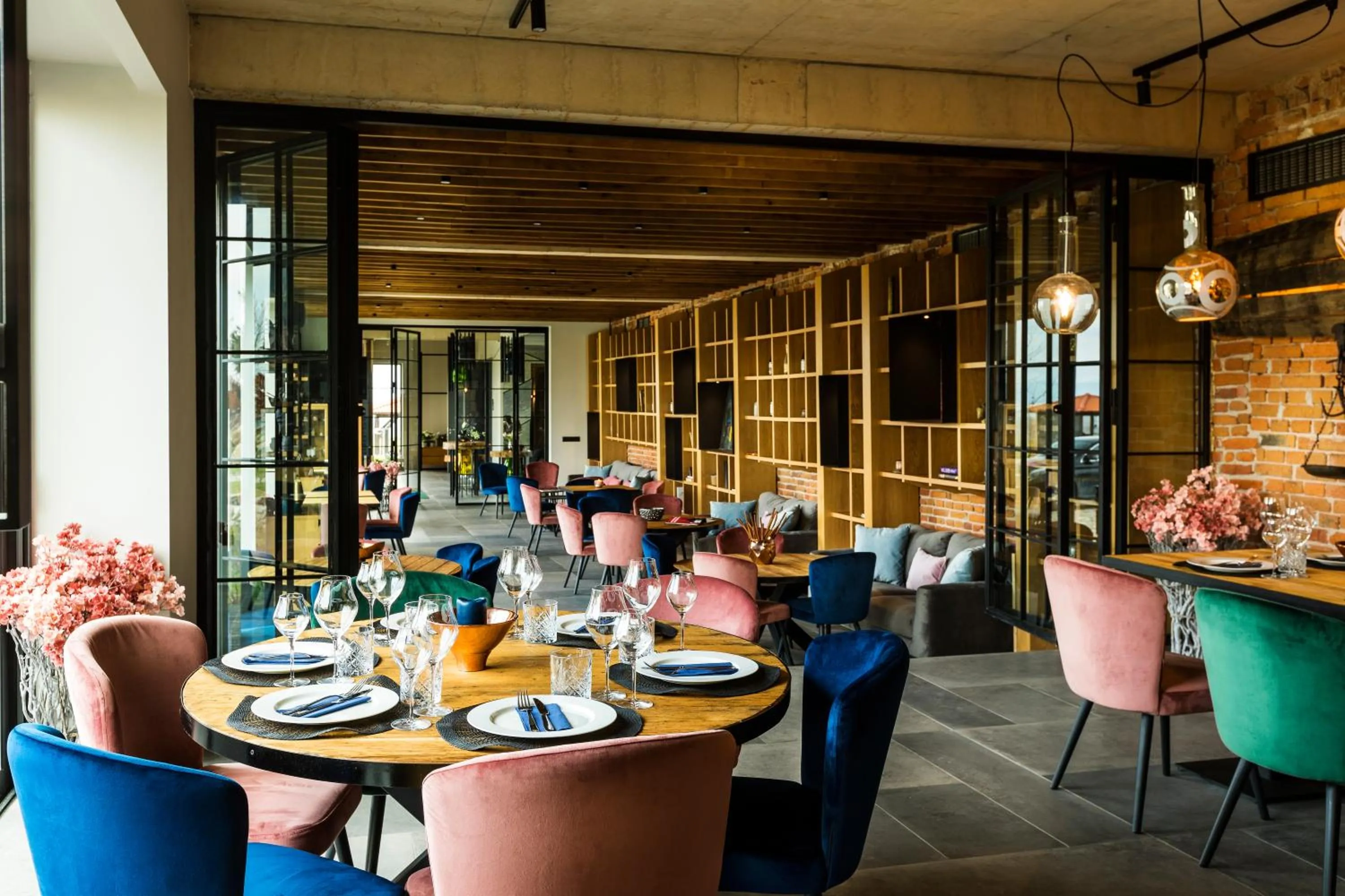 Continental breakfast in Chateau Copsa Complex