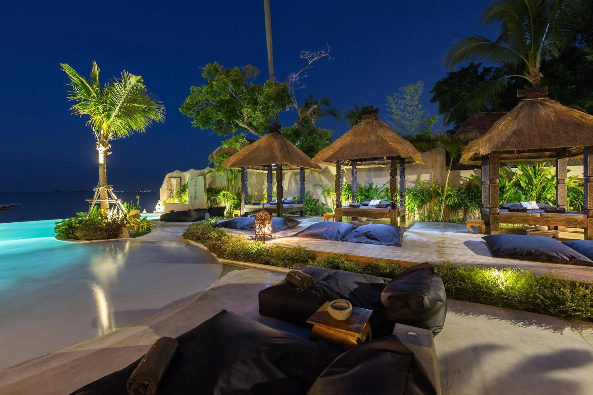 Restaurant/places to eat in Karma Resort