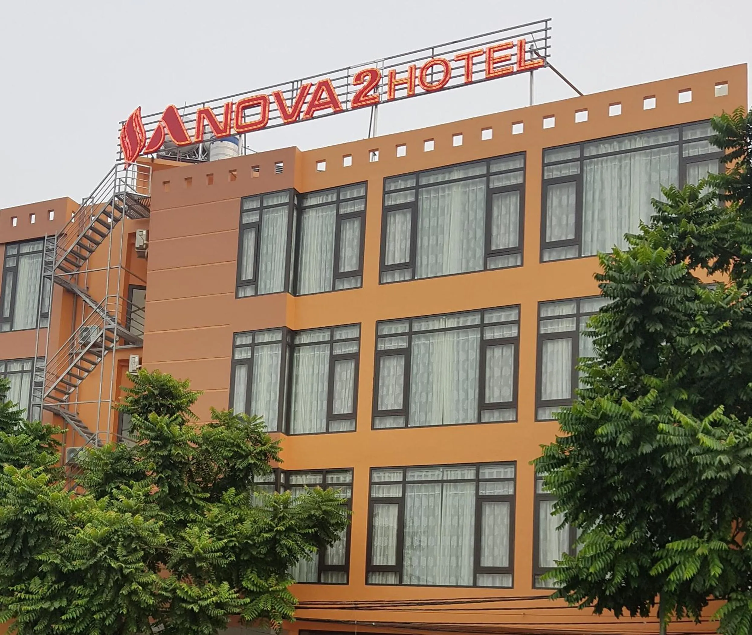 Anova 2 Hotel