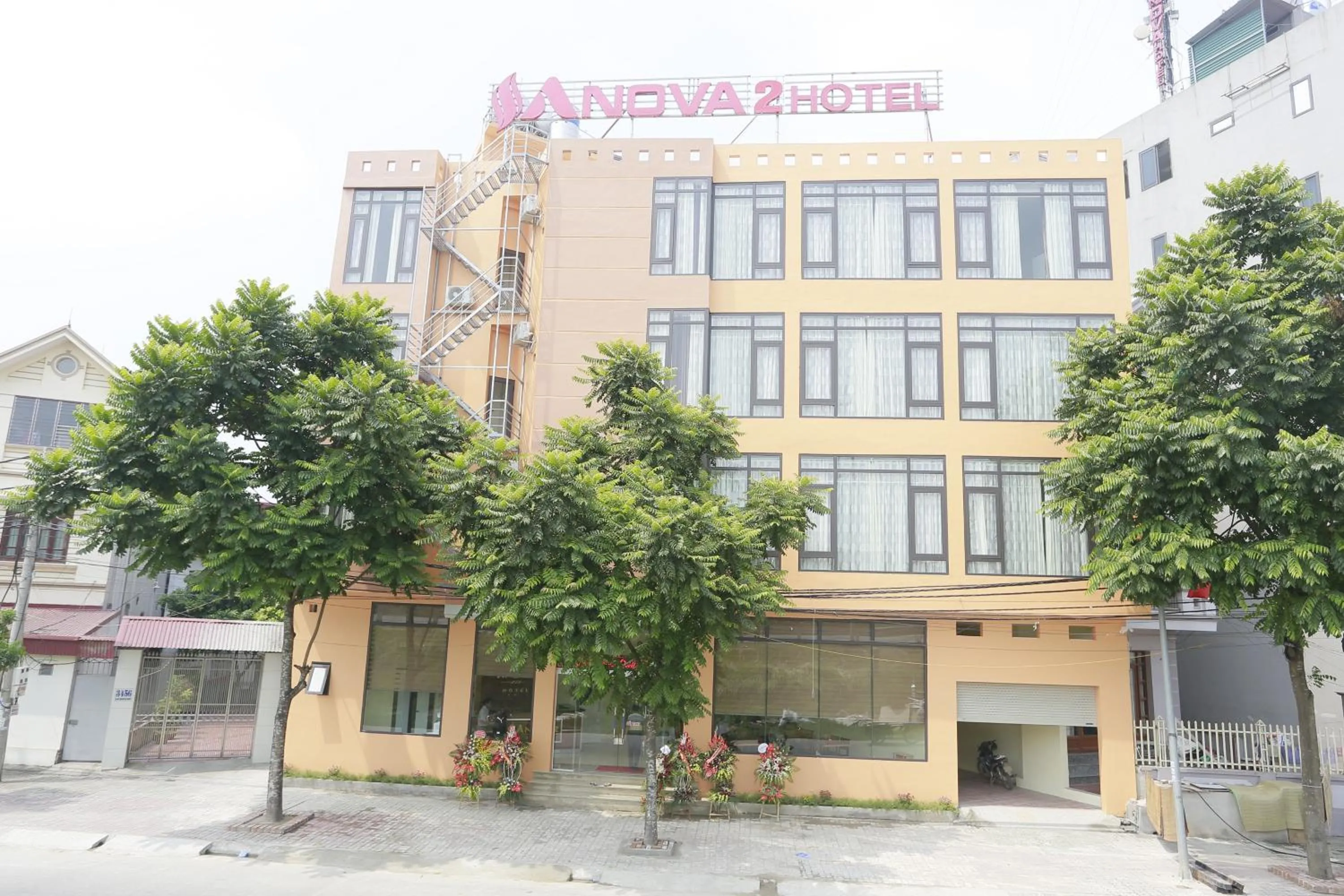 Anova 2 Hotel