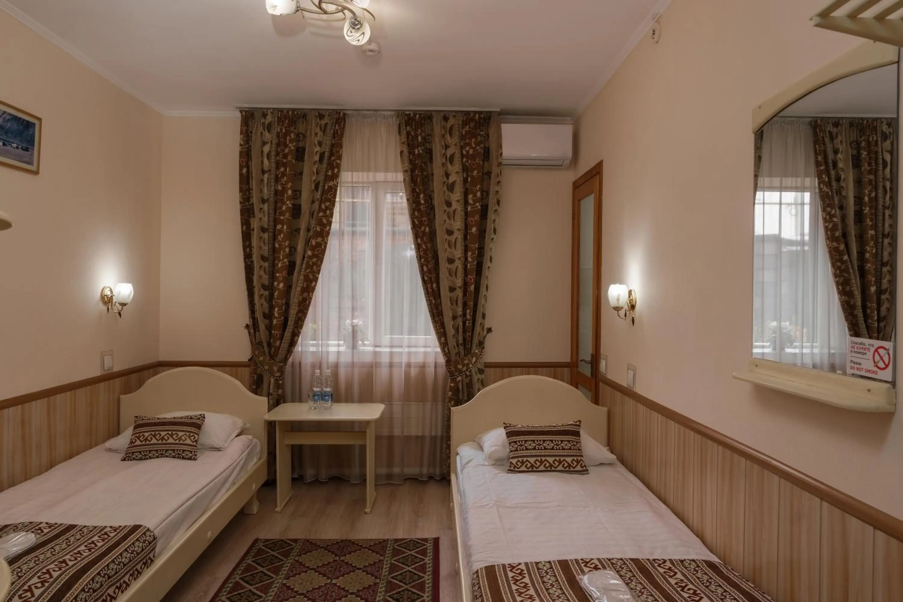 Bed in Alpinist Hotel