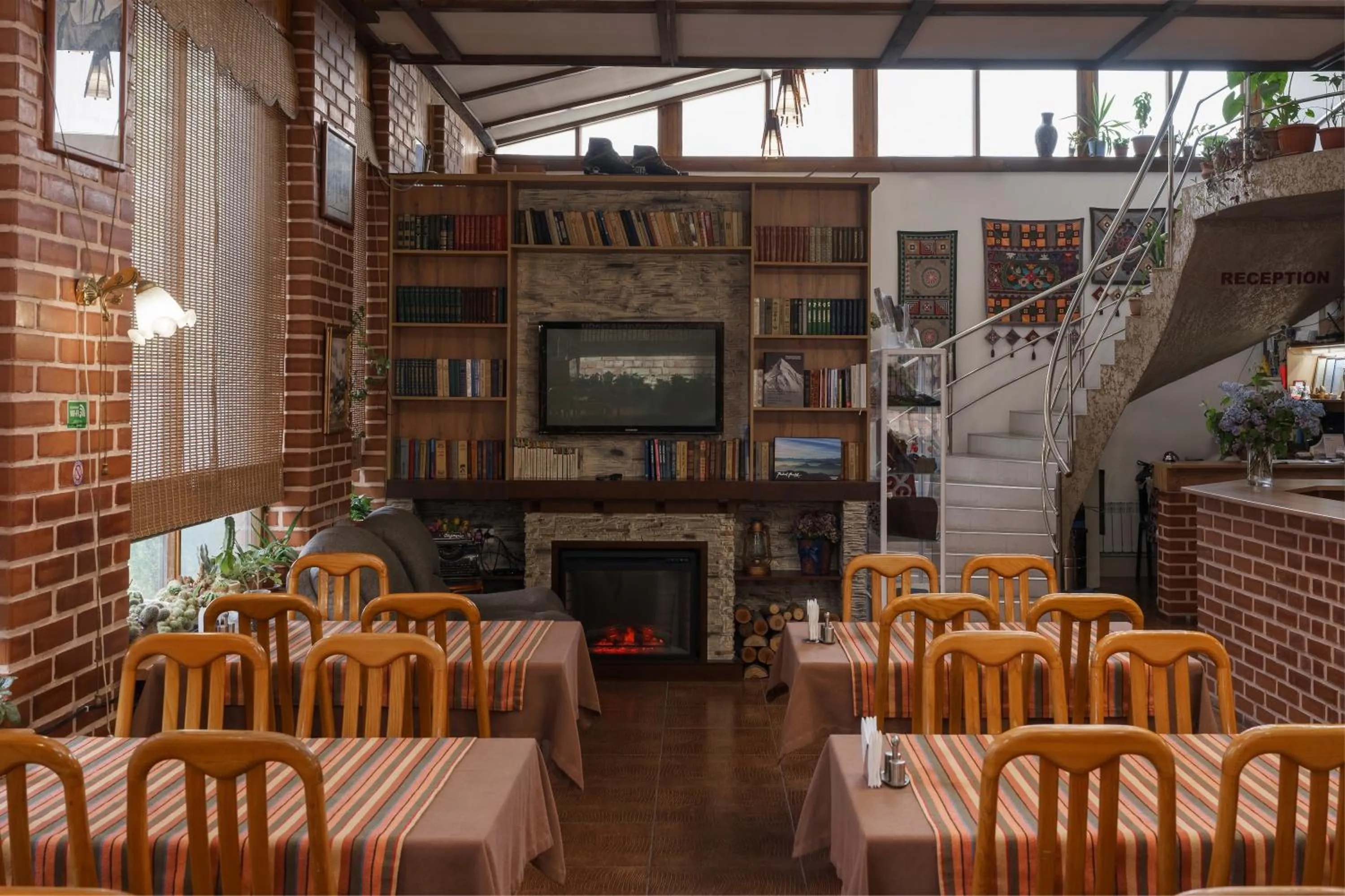 Library in Alpinist Hotel