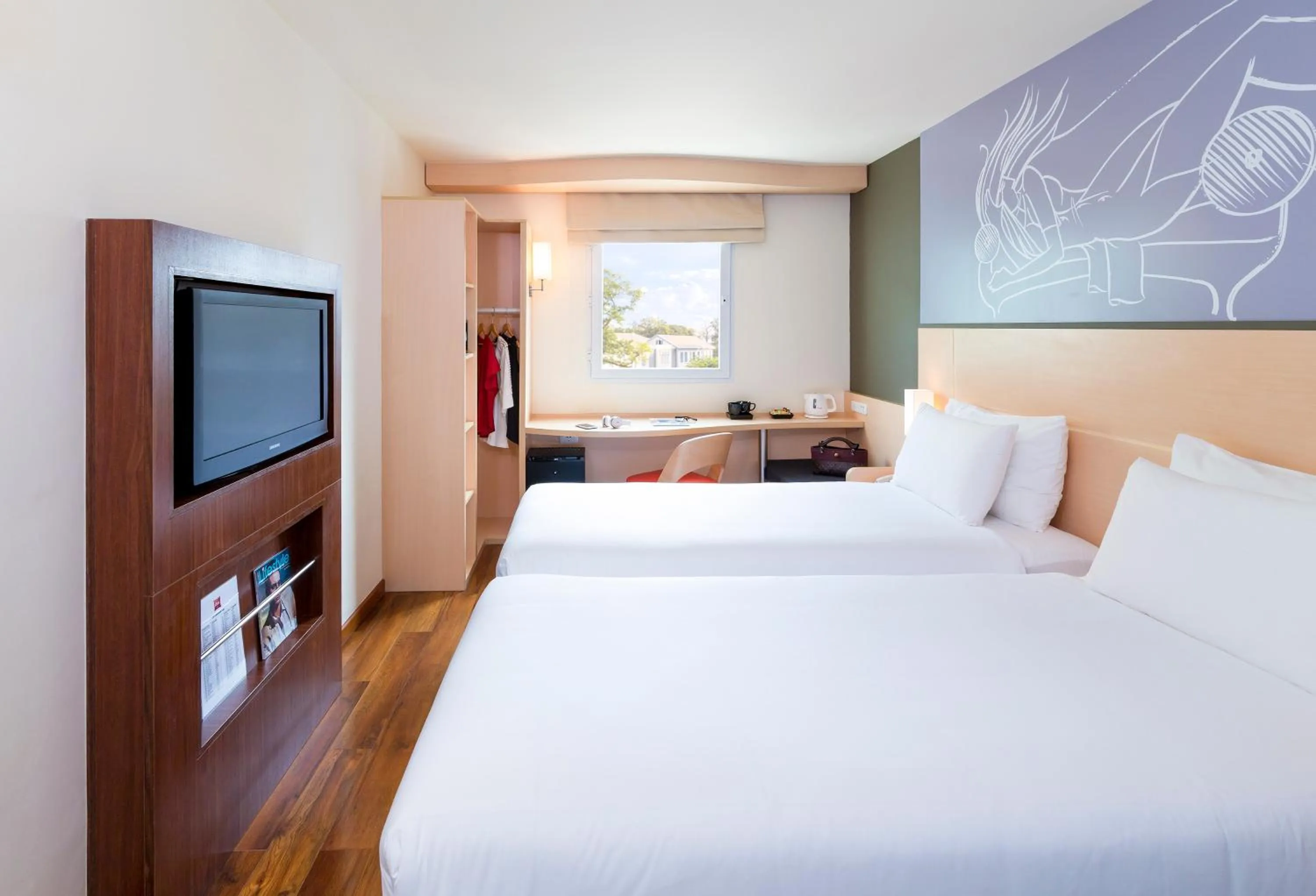 Bed in ibis Vientiane Nam Phu