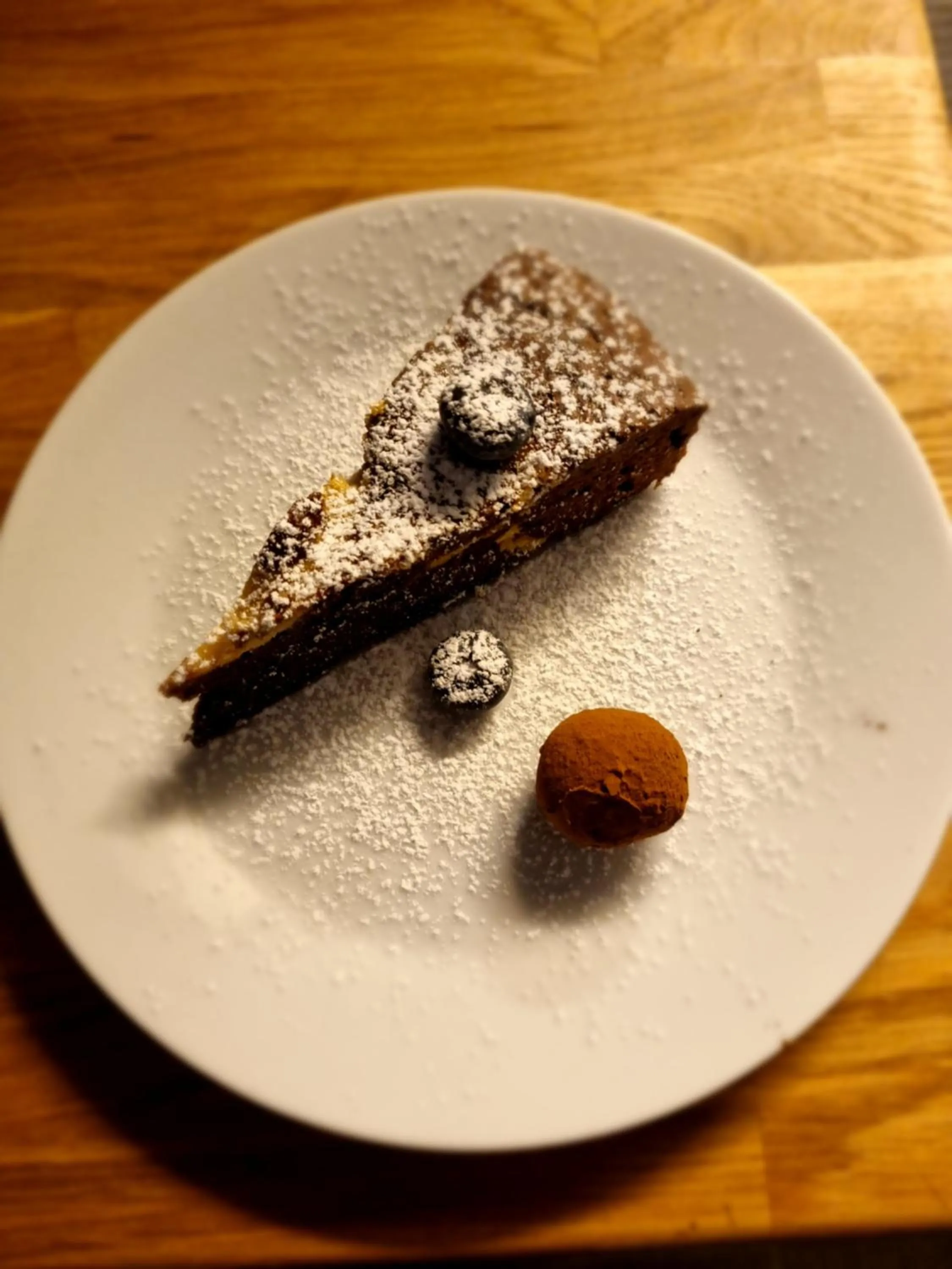 Food and drinks in Gamla Järnhandeln - Norrskedika Hotell