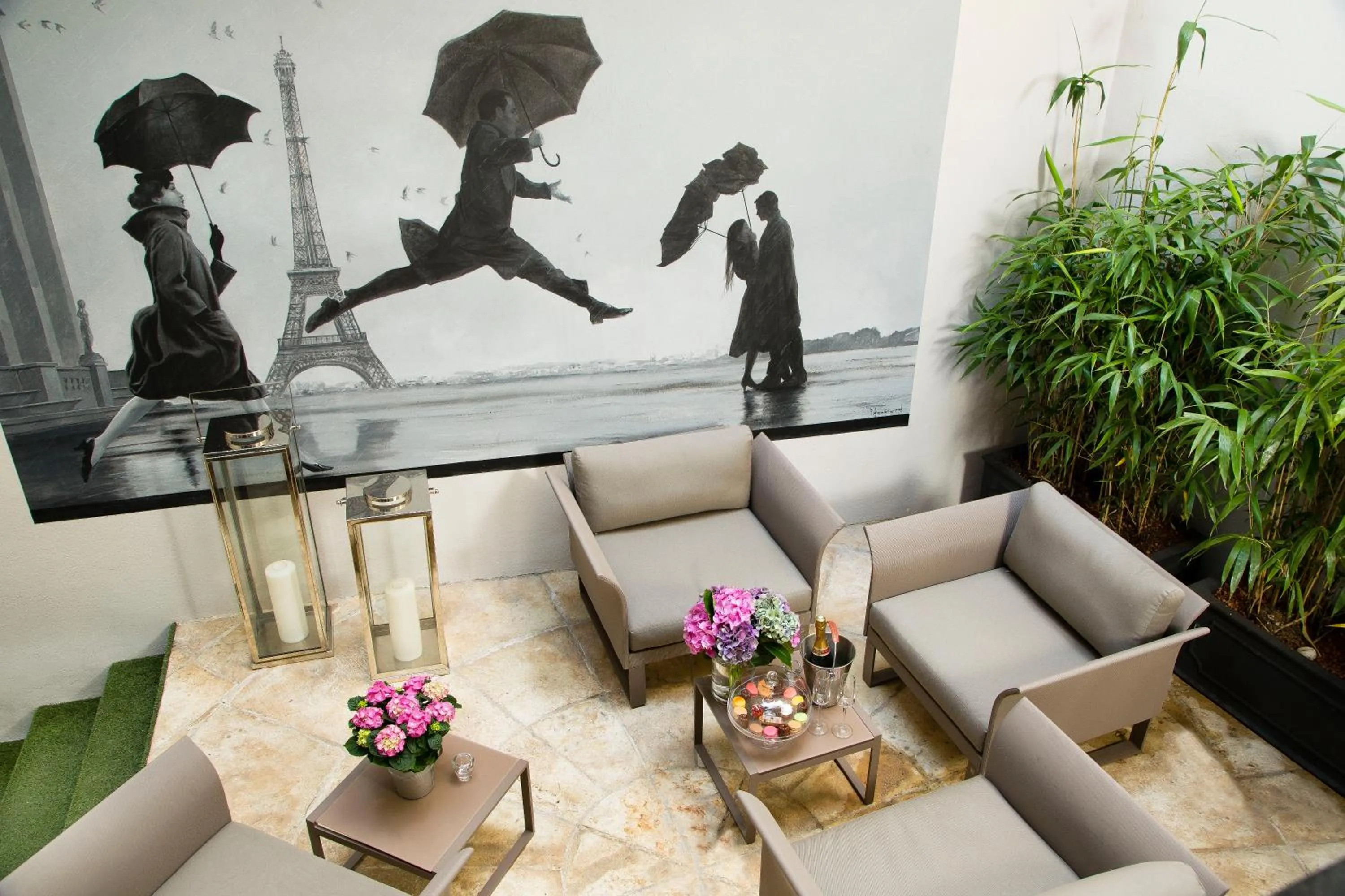 Patio in Hotel & Spa de Latour Maubourg