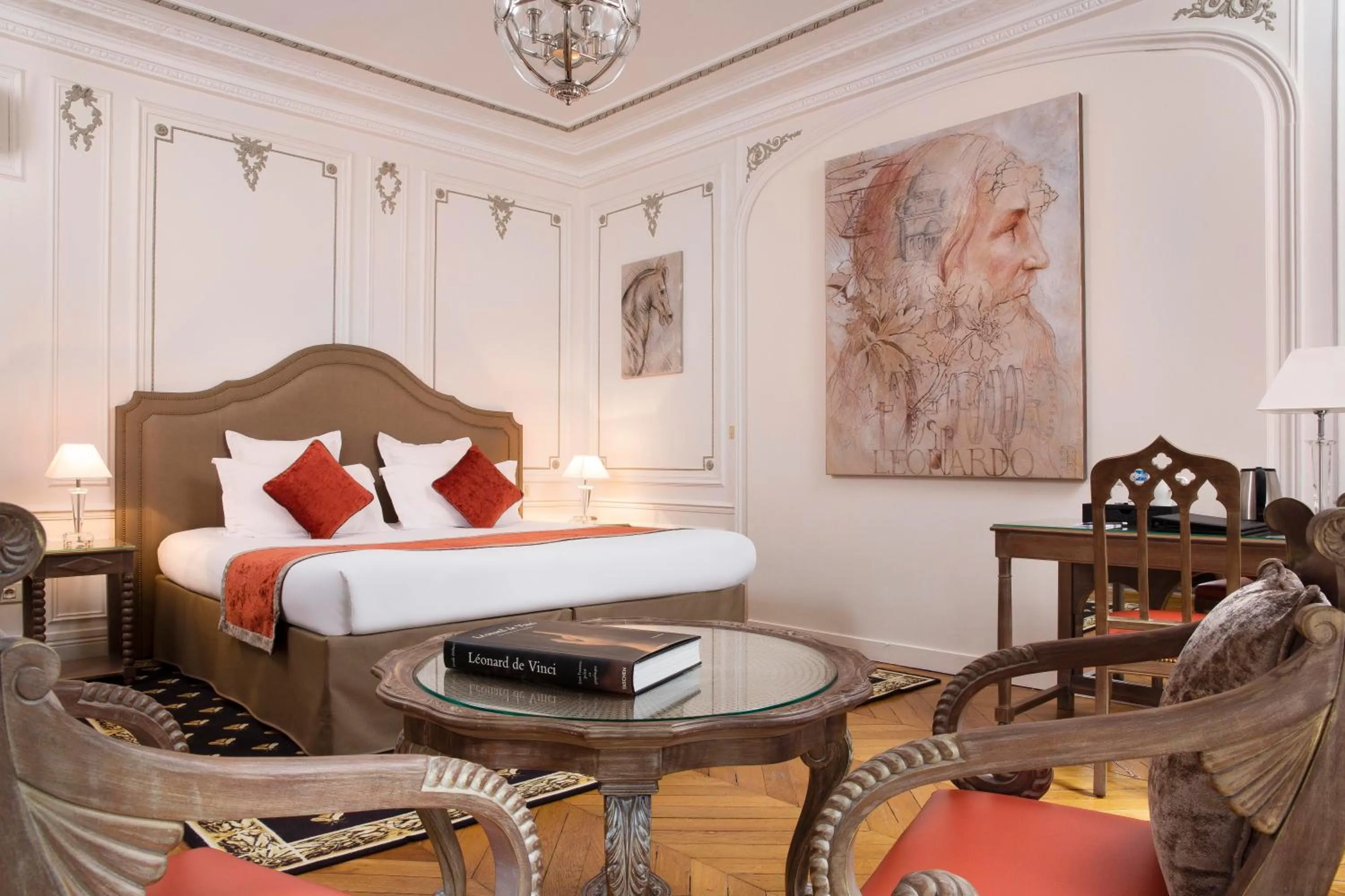 Photo of the whole room, Bed in Hotel & Spa de Latour Maubourg