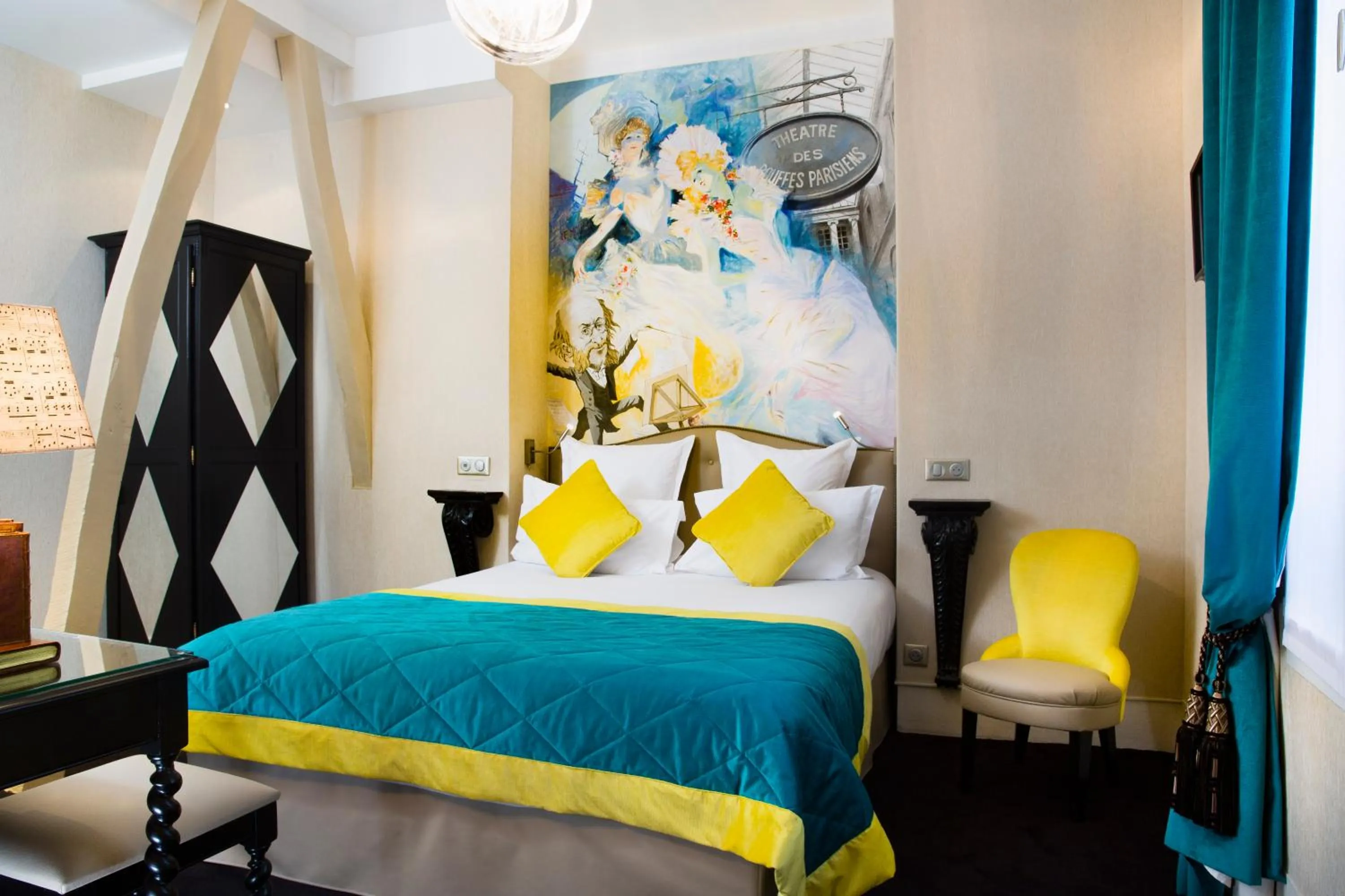 Photo of the whole room, Bed in Hotel & Spa de Latour Maubourg