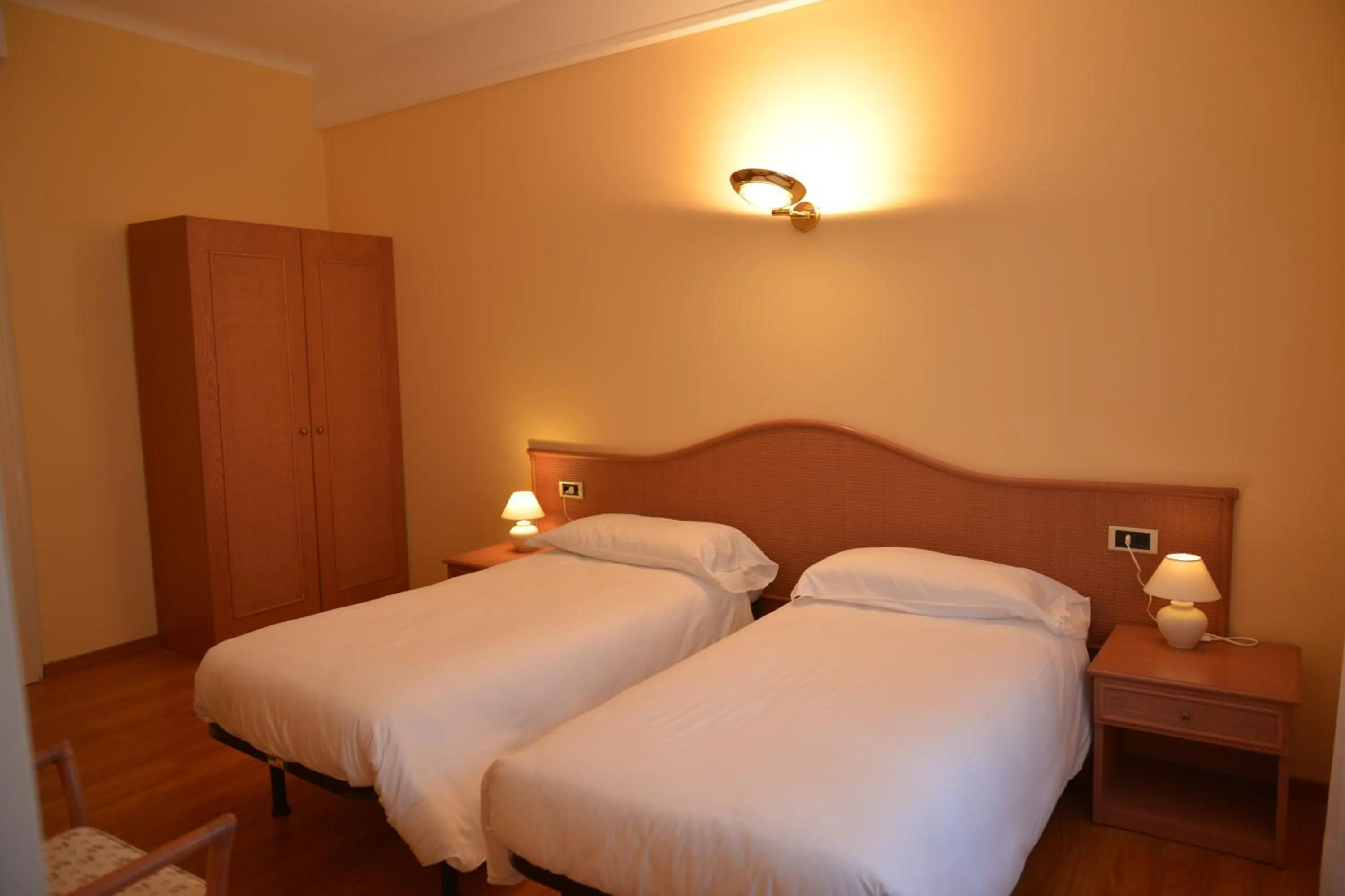 Photo of the whole room, Bed in Villa Belvedere Como Lake Relais