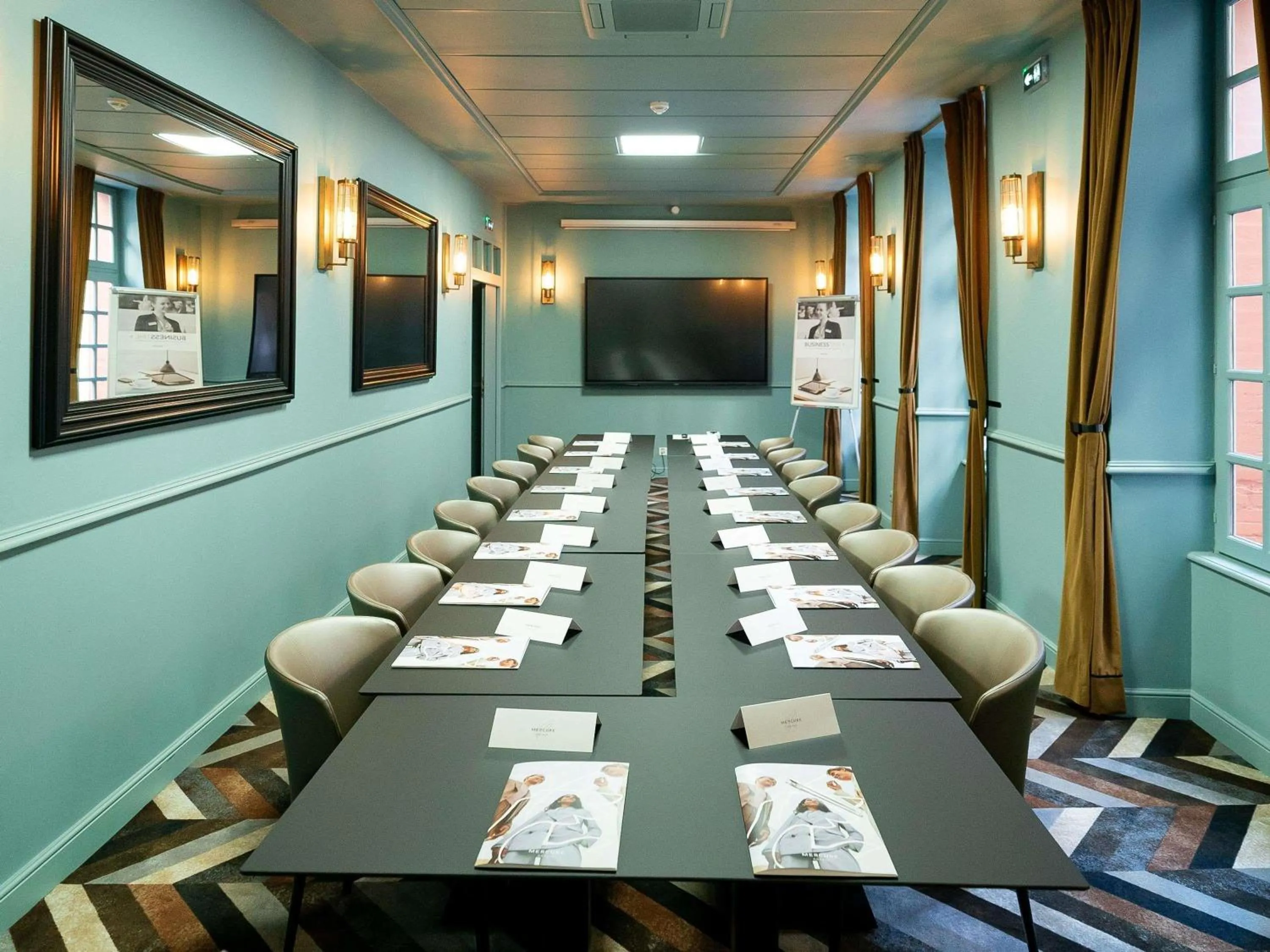 Property building in Hôtel Mercure Montauban