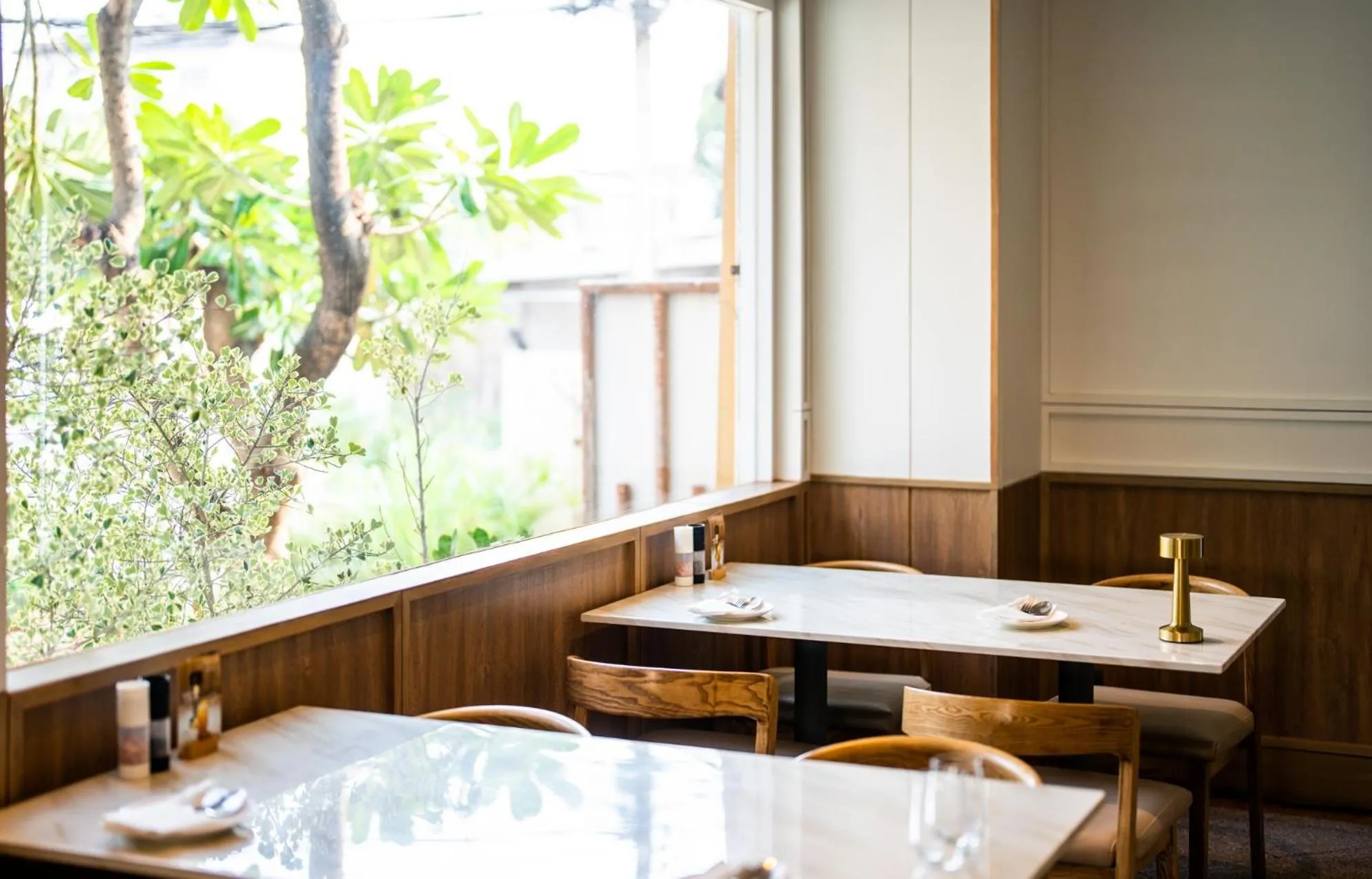 Restaurant/places to eat in Sirin Hotel & Resident