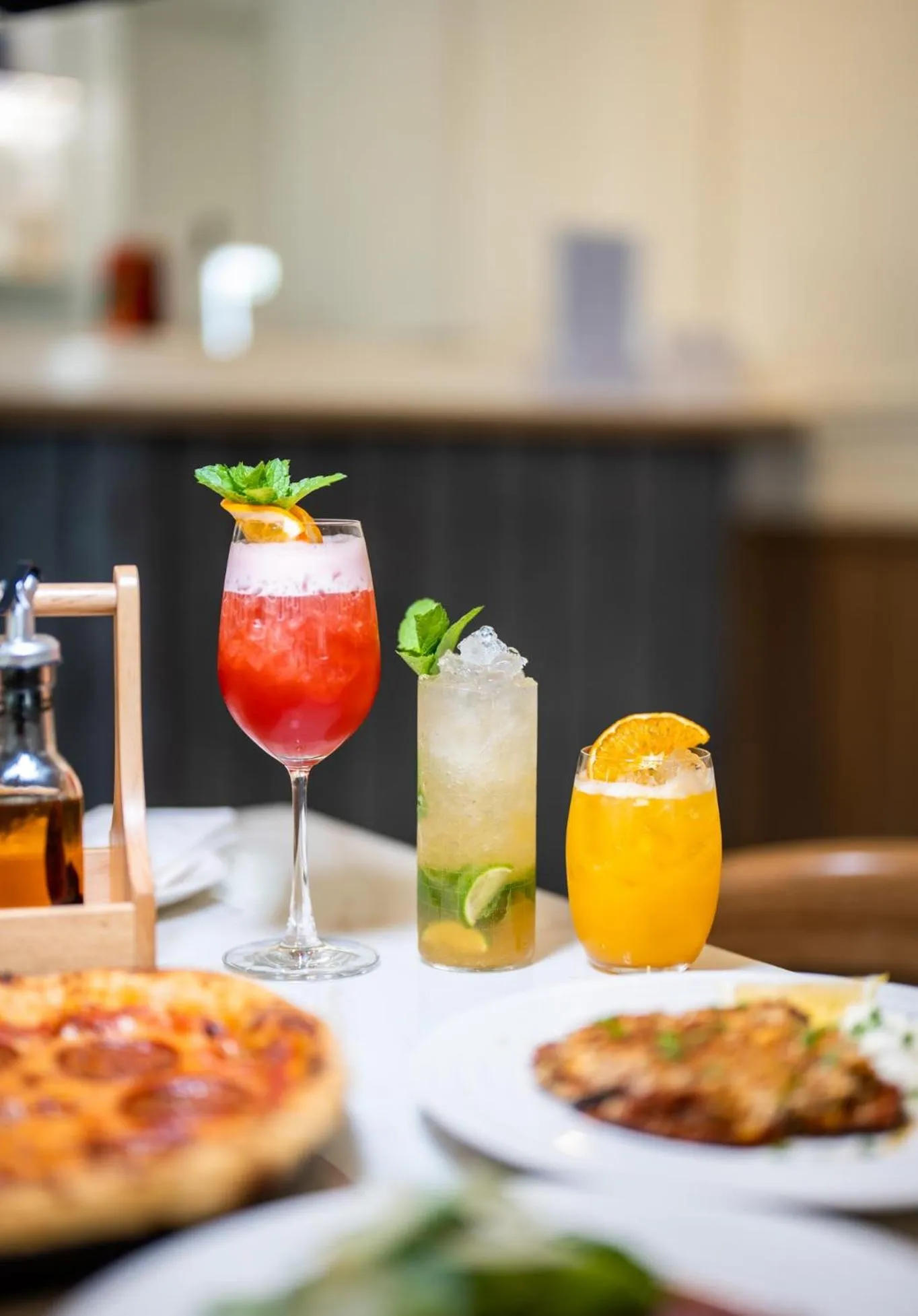 Restaurant/places to eat in Sirin Hotel & Resident