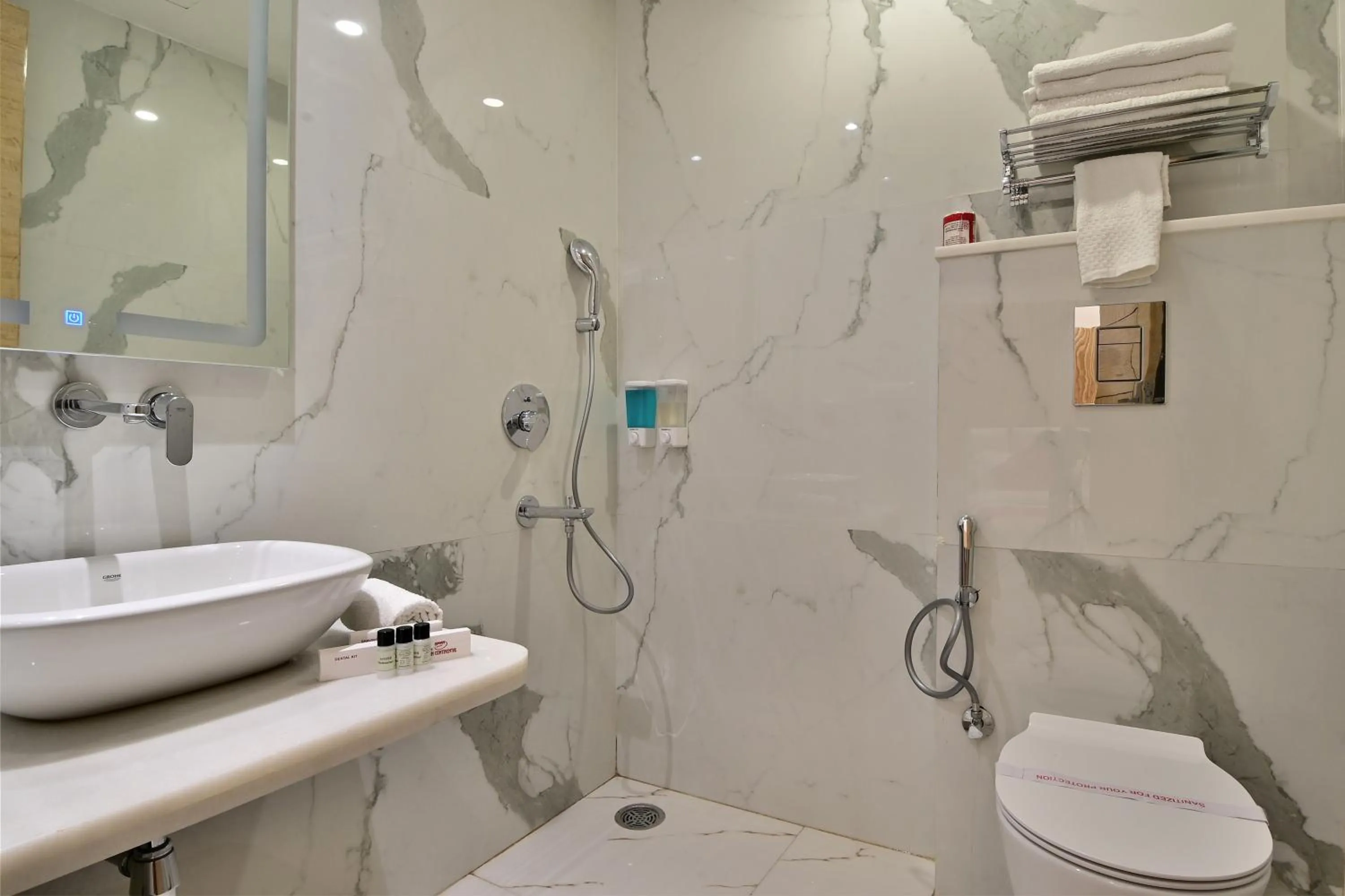 Toilet, Bathroom in Hotel Aman International -All Staff Vaccinated