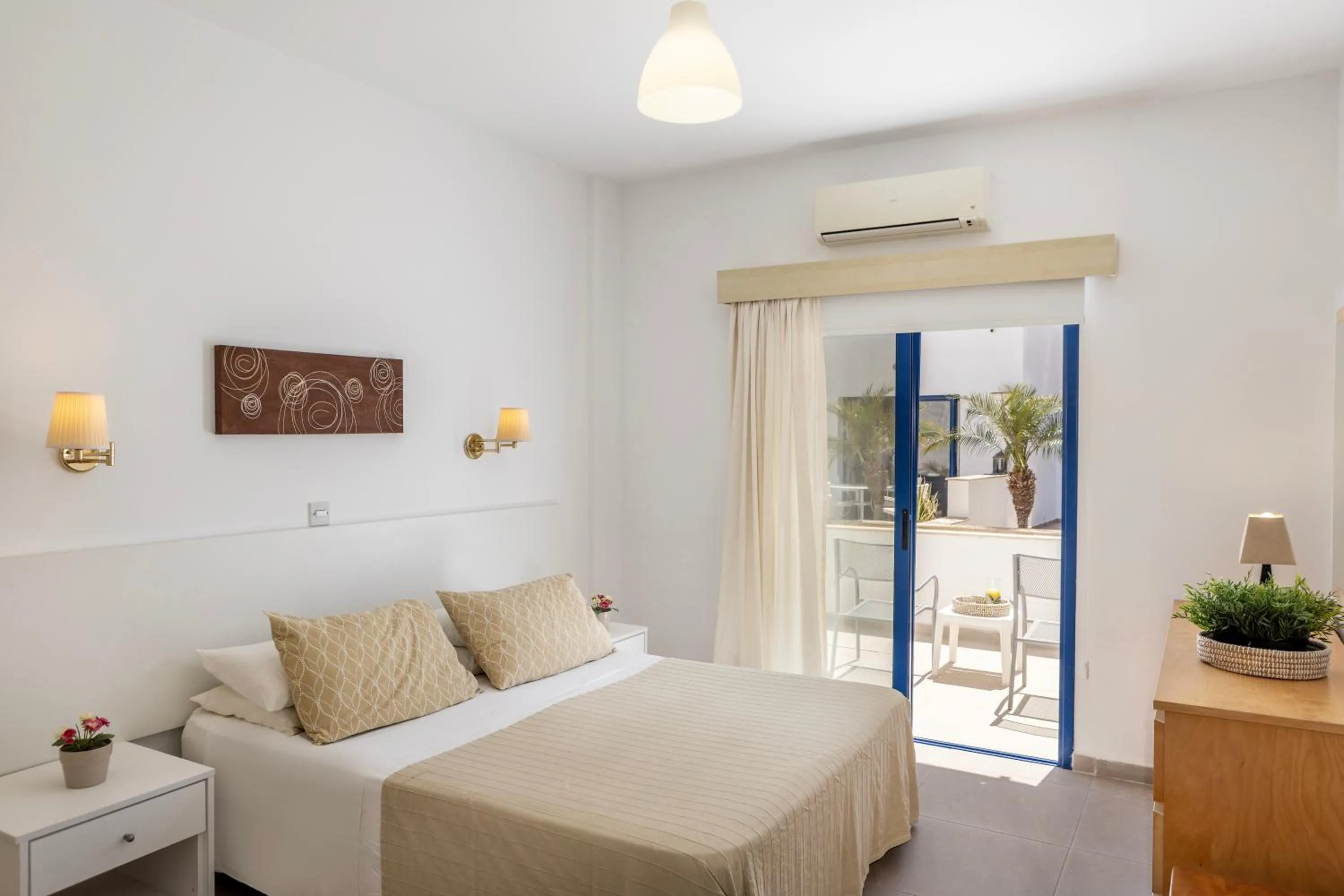 Bed in Flouressia Gardens