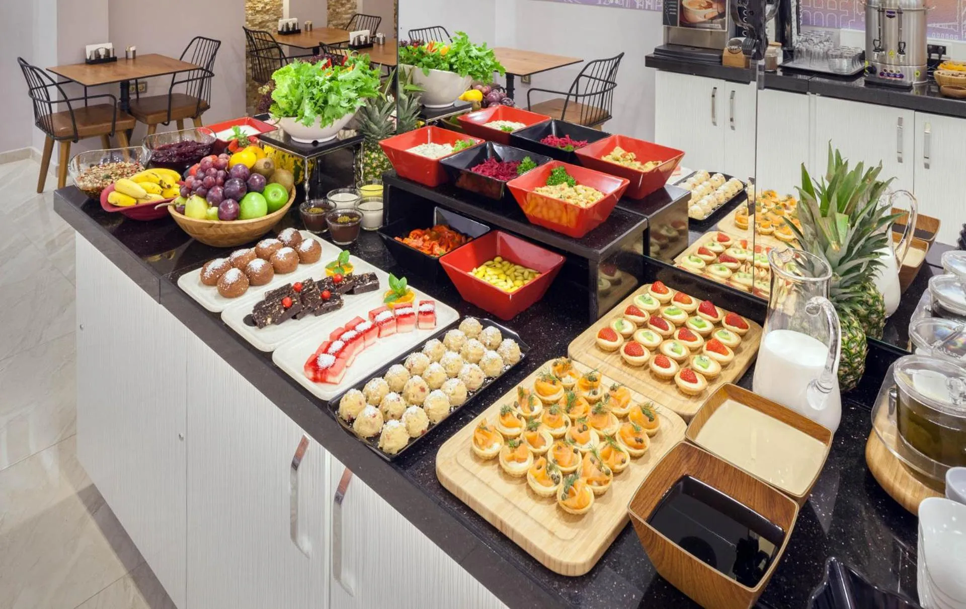 Coffee/tea facilities in OBAHAN HOTEL-Special Class