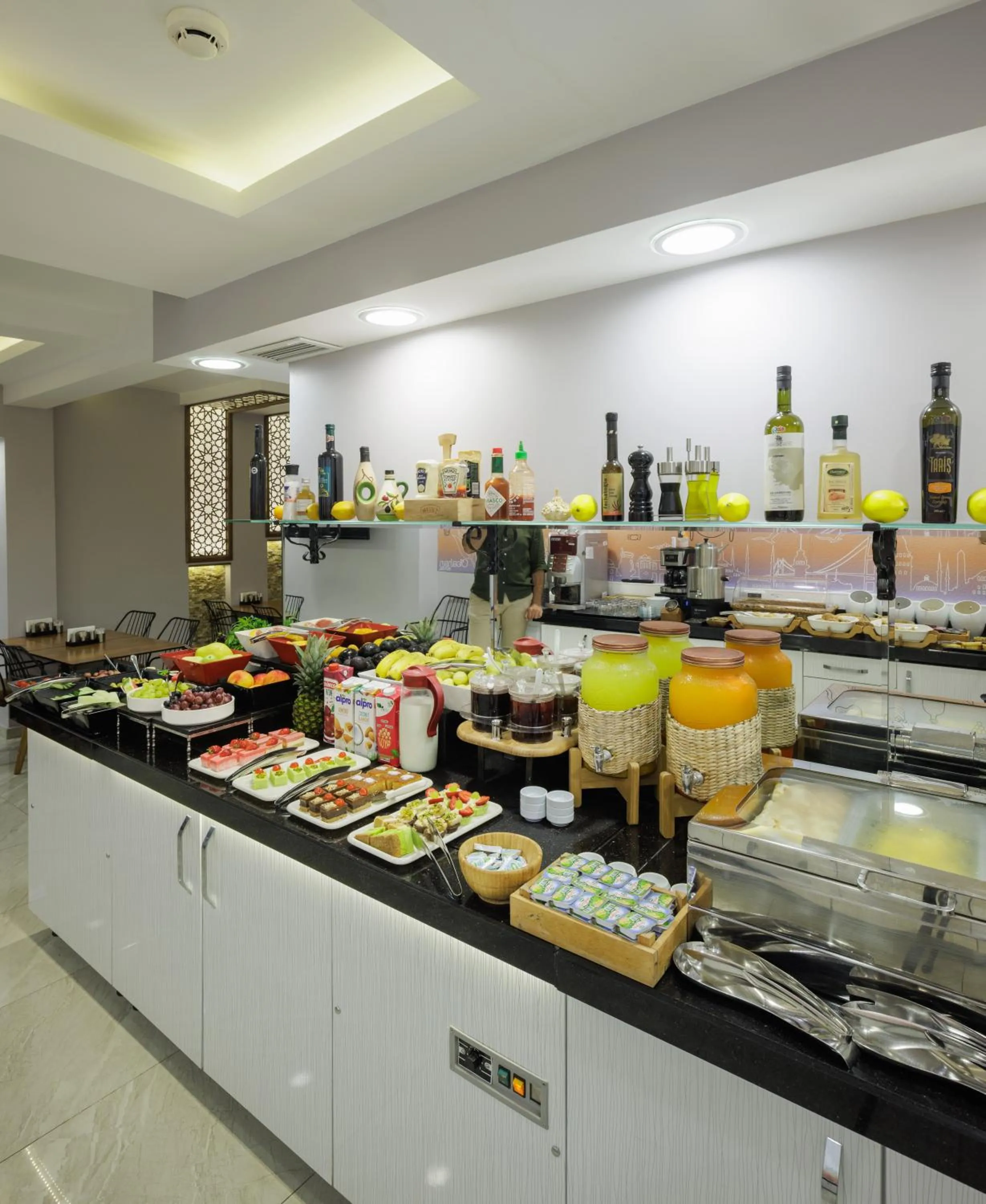 Coffee/tea facilities in OBAHAN HOTEL-Special Class