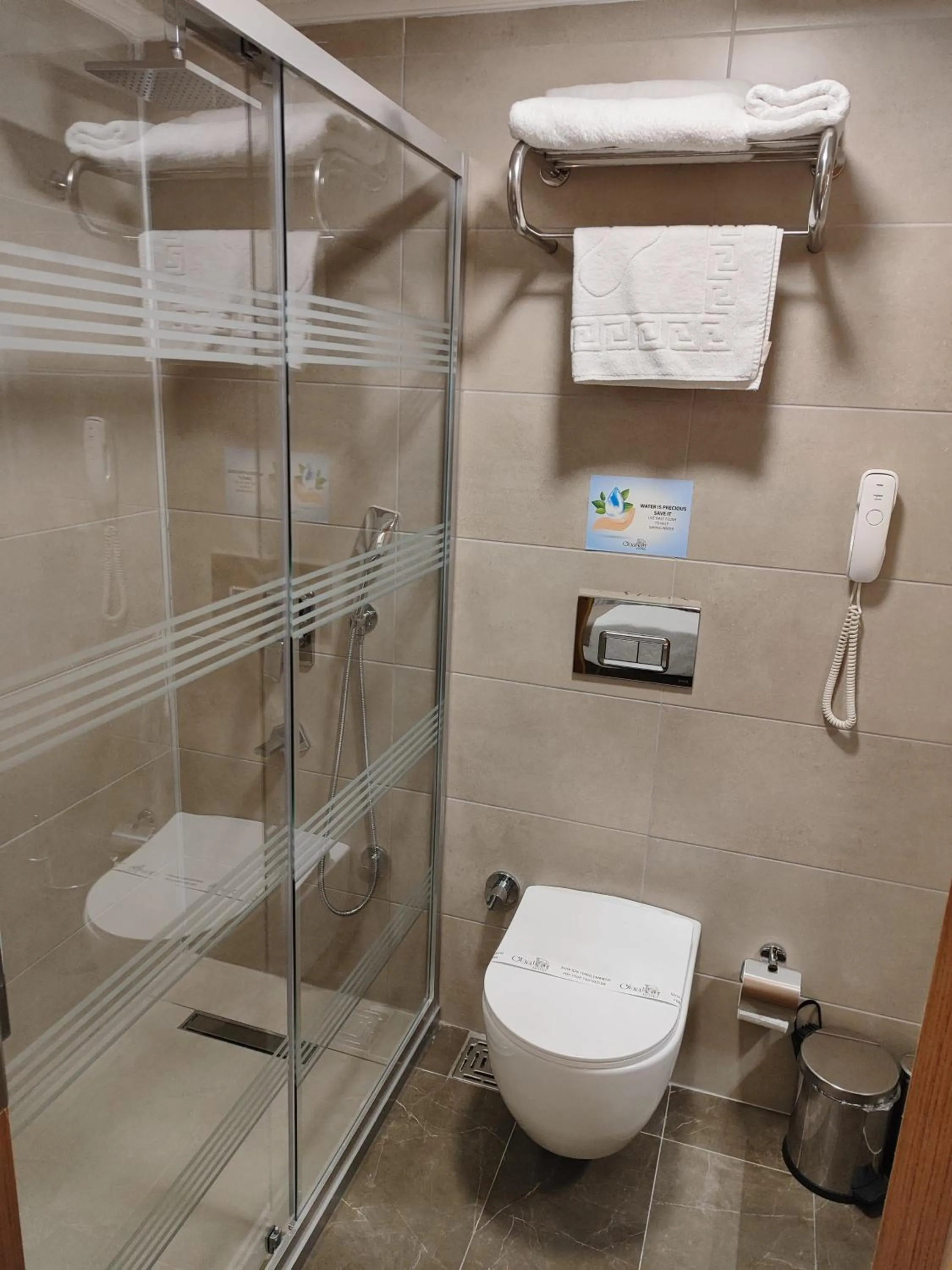 Shower in OBAHAN HOTEL-Special Class