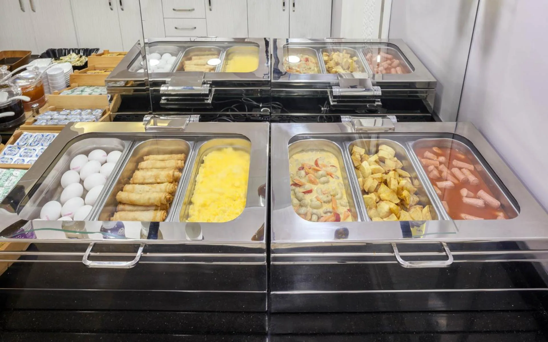 Kitchen or kitchenette in OBAHAN HOTEL-Special Class