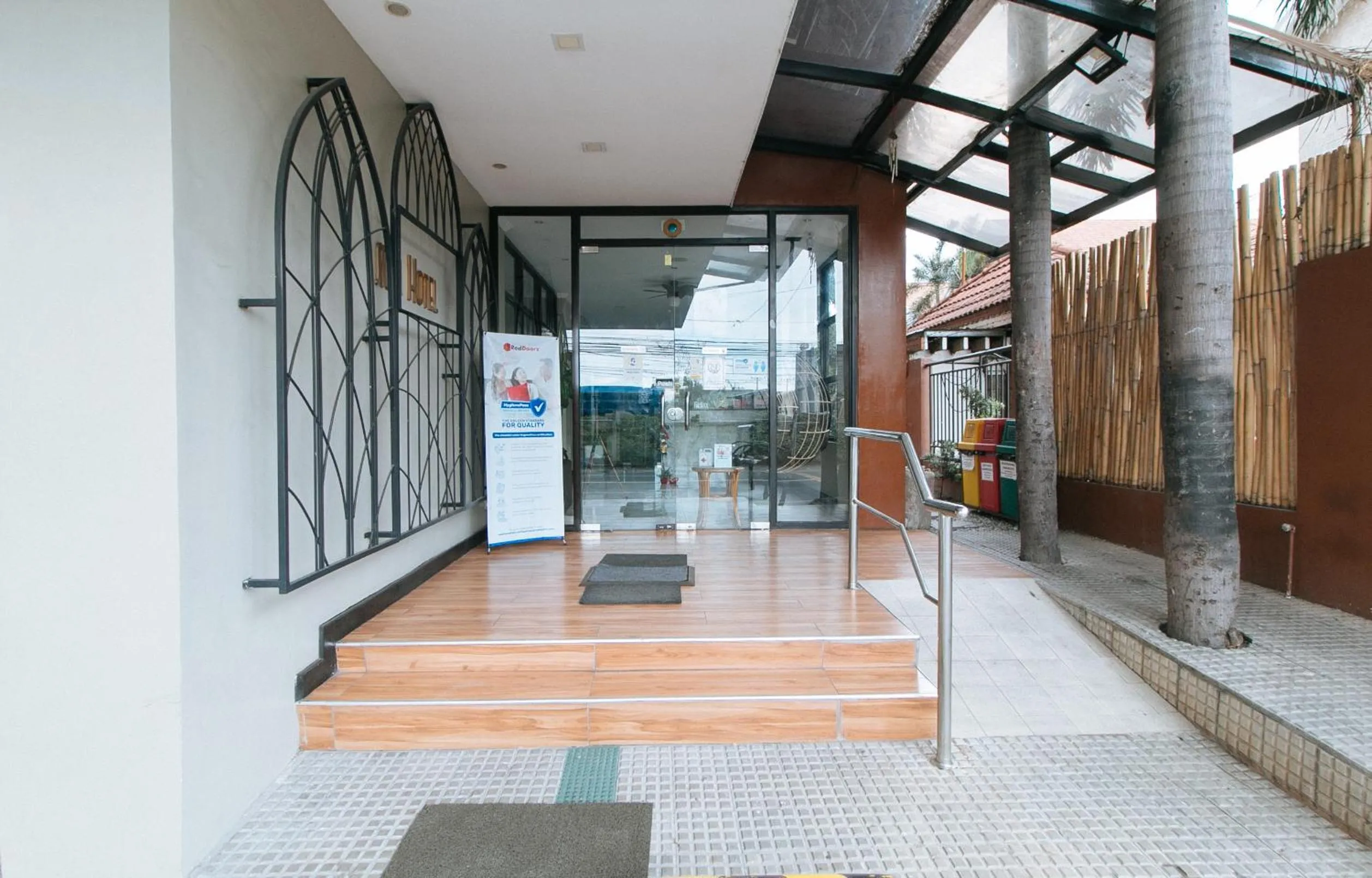 Facade/entrance in RedDoorz Plus at MM Hotel Las Pinas former RedDoorz Plus Near Bamboo Organ