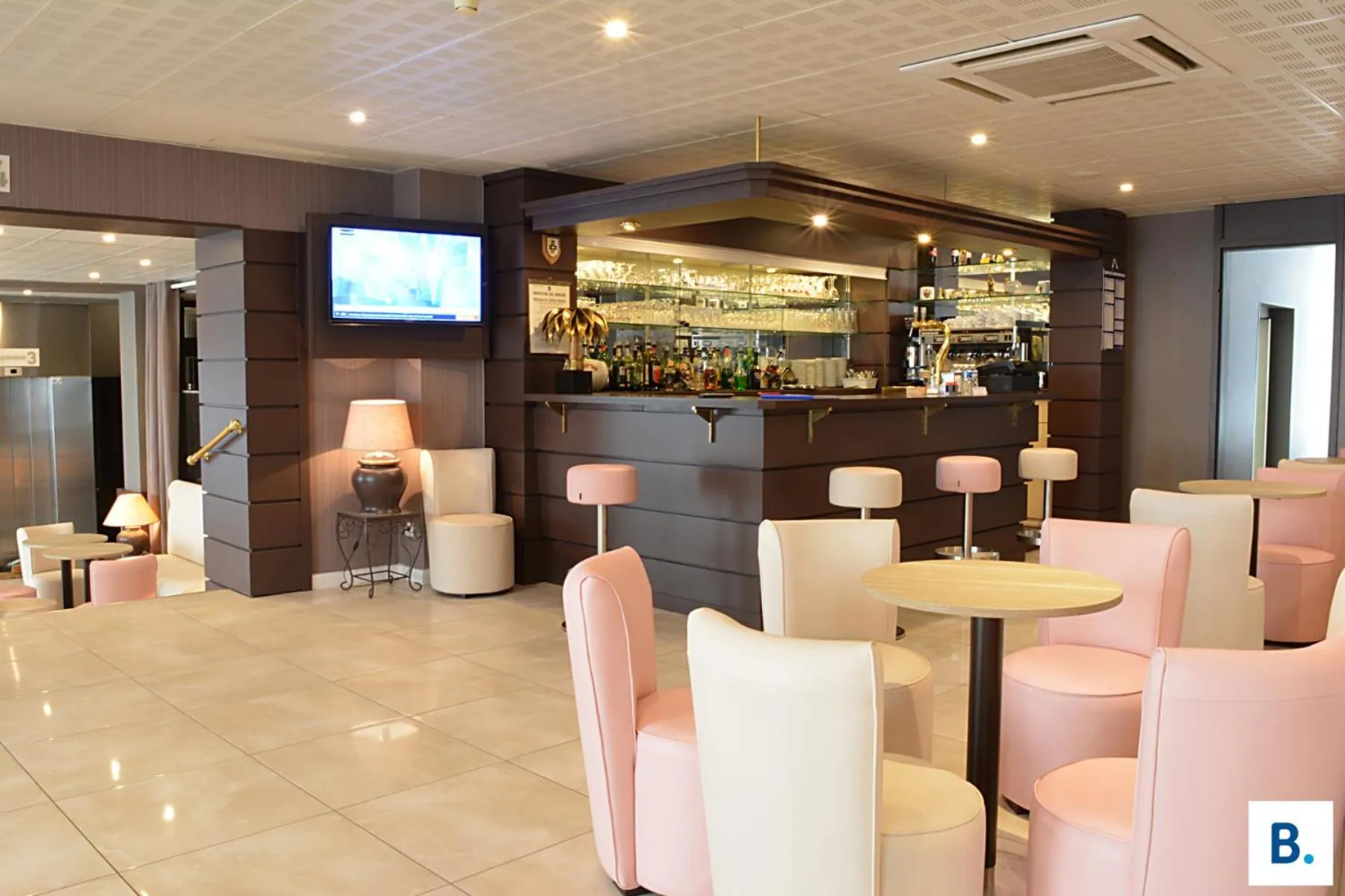 Lounge or bar in Hôtel Croix des Bretons - Lourdes Pyrénées