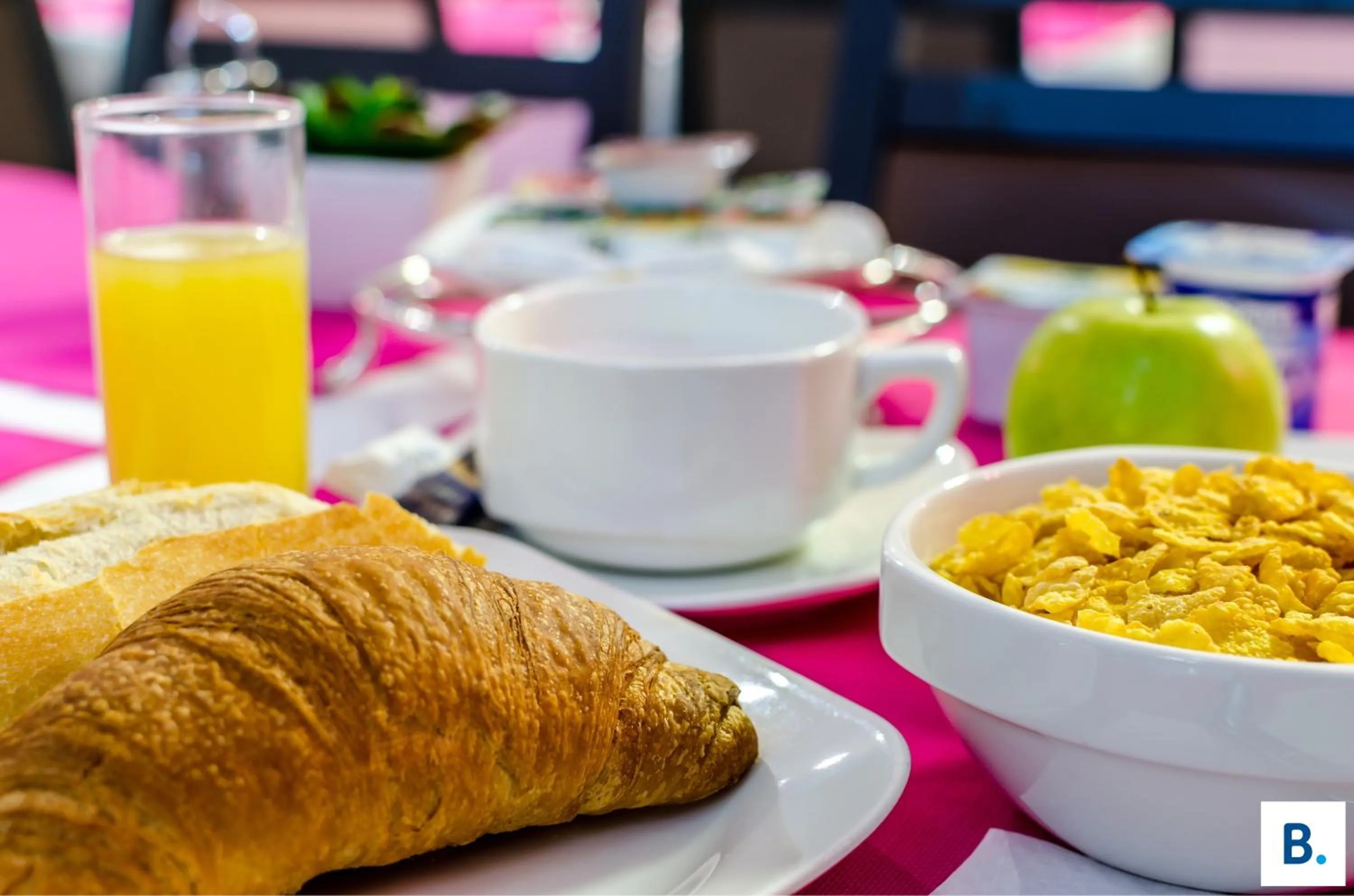 Food and drinks in Hôtel Croix des Bretons - Lourdes Pyrénées