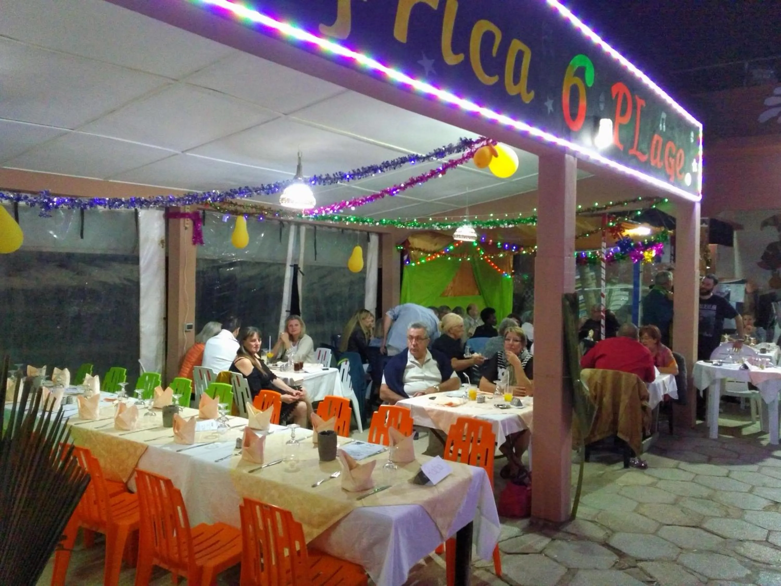 Restaurant/places to eat in Africa 6 Plage