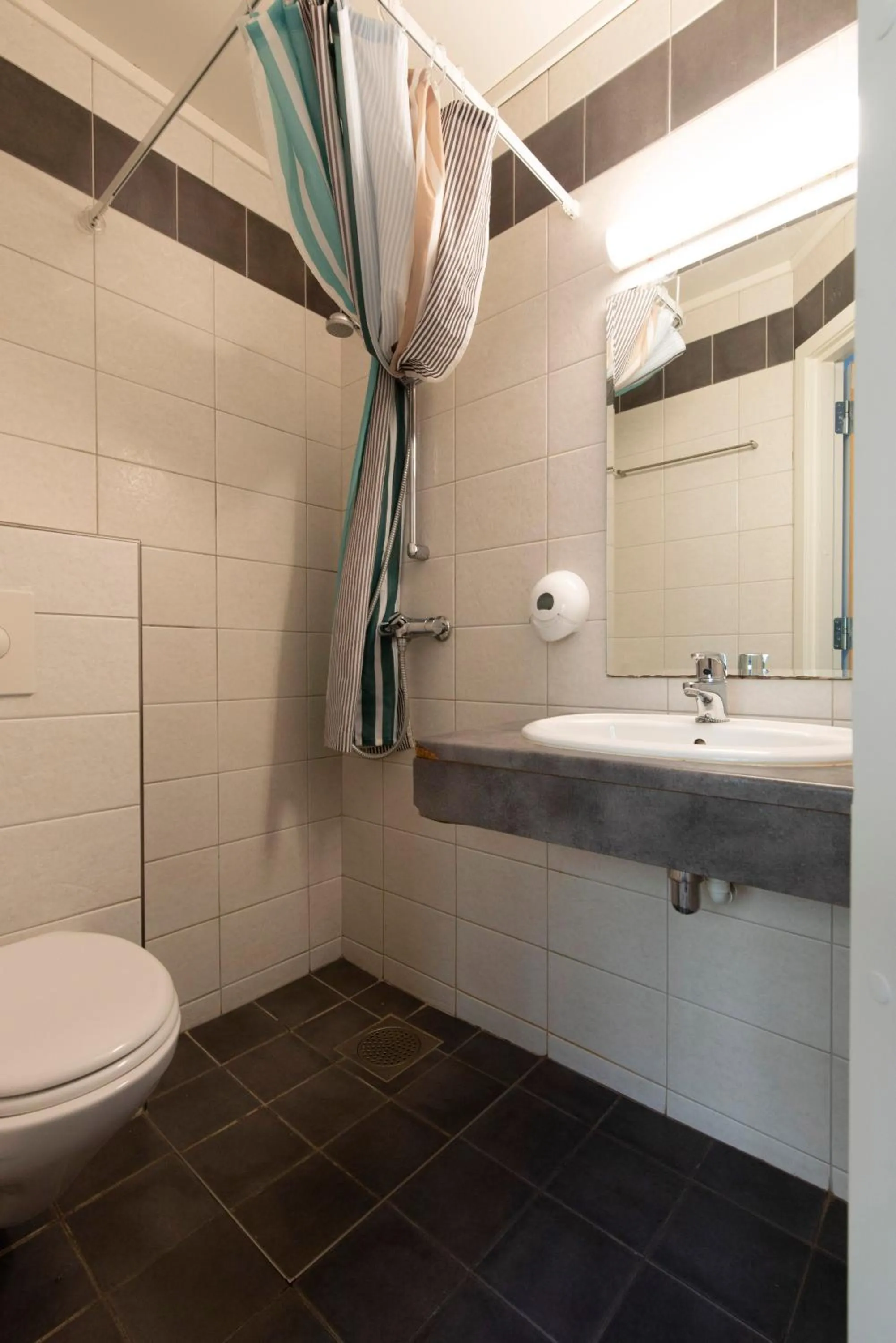 Bathroom in Kongsberg Hostel-Vandrerhjem