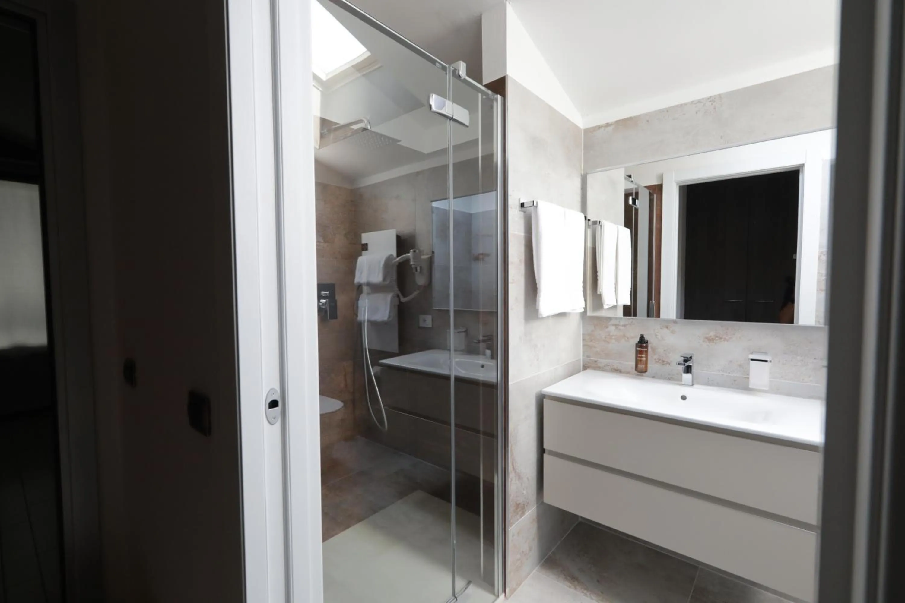 Shower in Hotel Residence Aurora