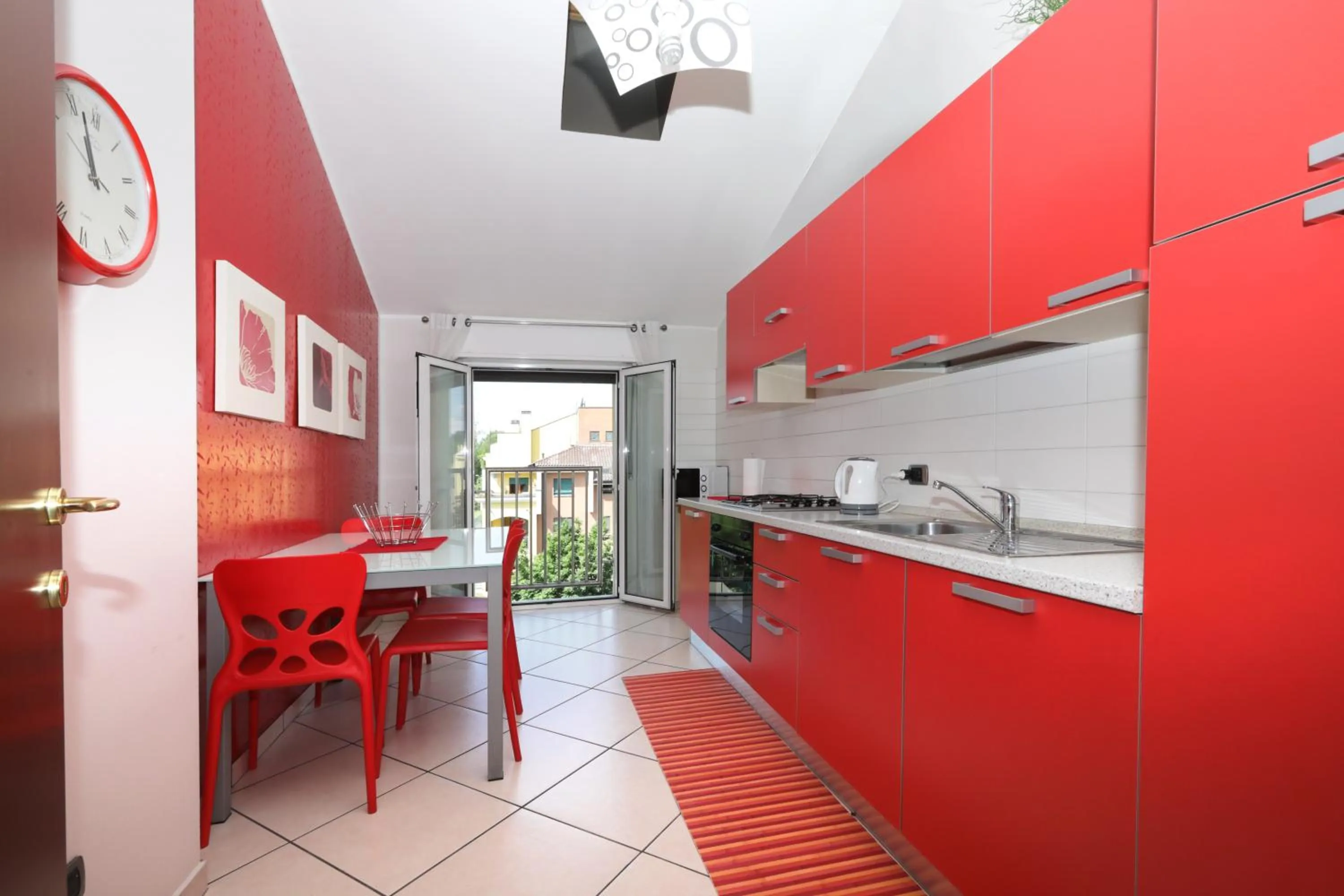 microwave in Hotel Residence Aurora