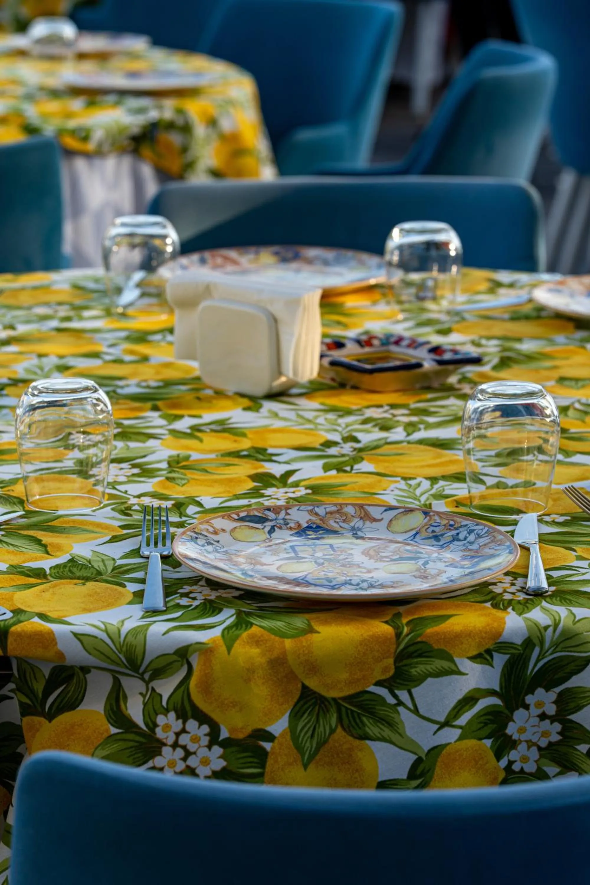 Restaurant/places to eat in Lebada Luxury Resort & Spa