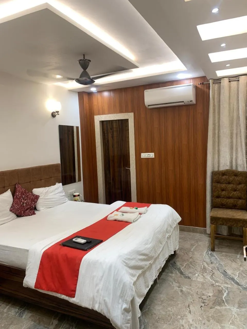 Bed in Hotel Ashoka Ganages