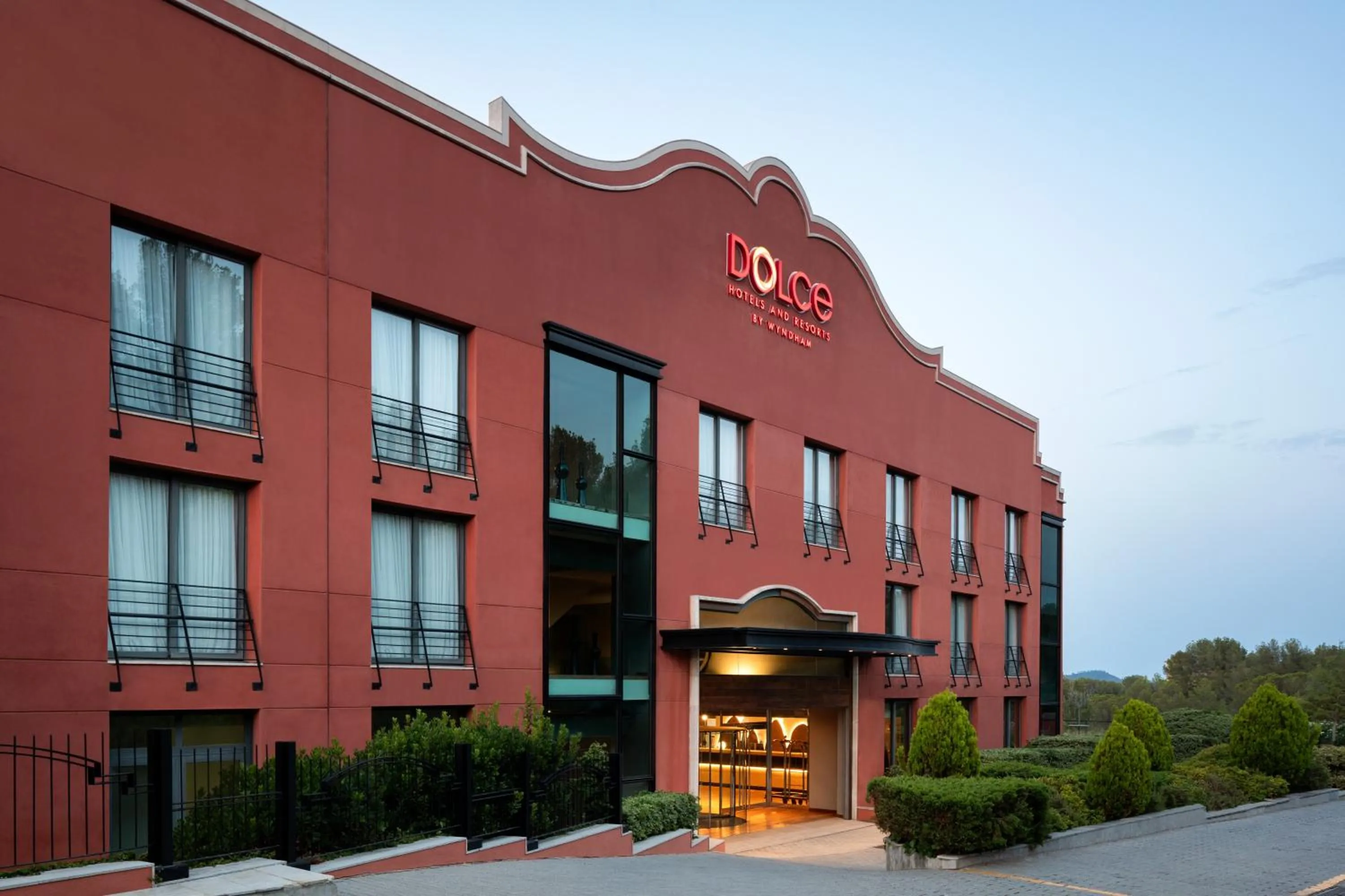 Facade/entrance in Dolce by Wyndham Barcelona Resort