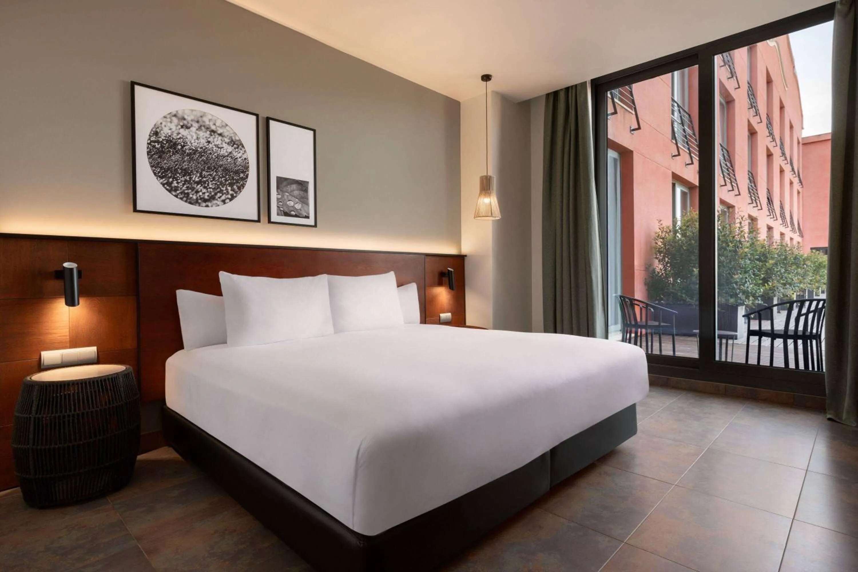 Photo of the whole room, Bed in Dolce by Wyndham Barcelona Resort