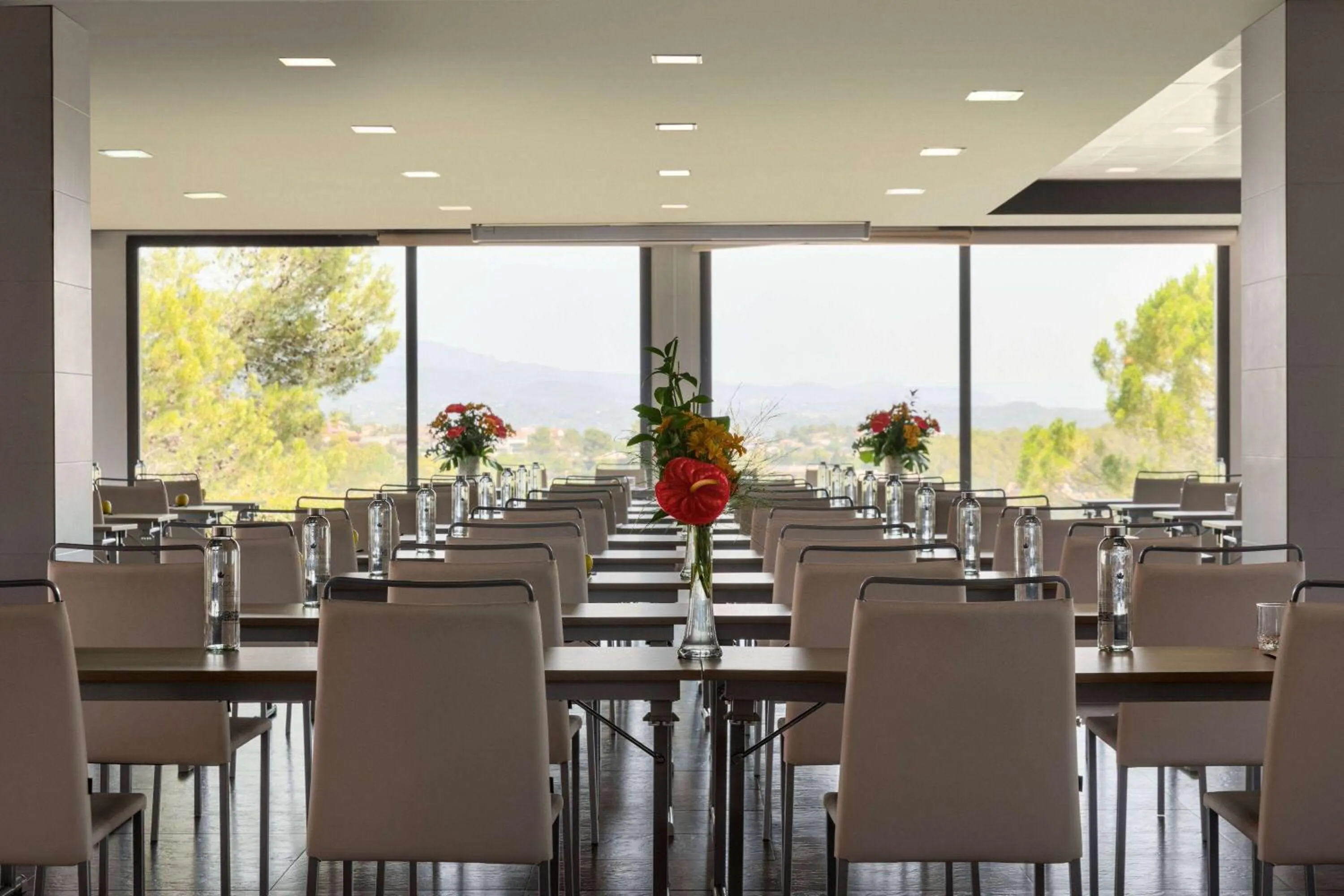 Meeting/conference room in Dolce by Wyndham Barcelona Resort