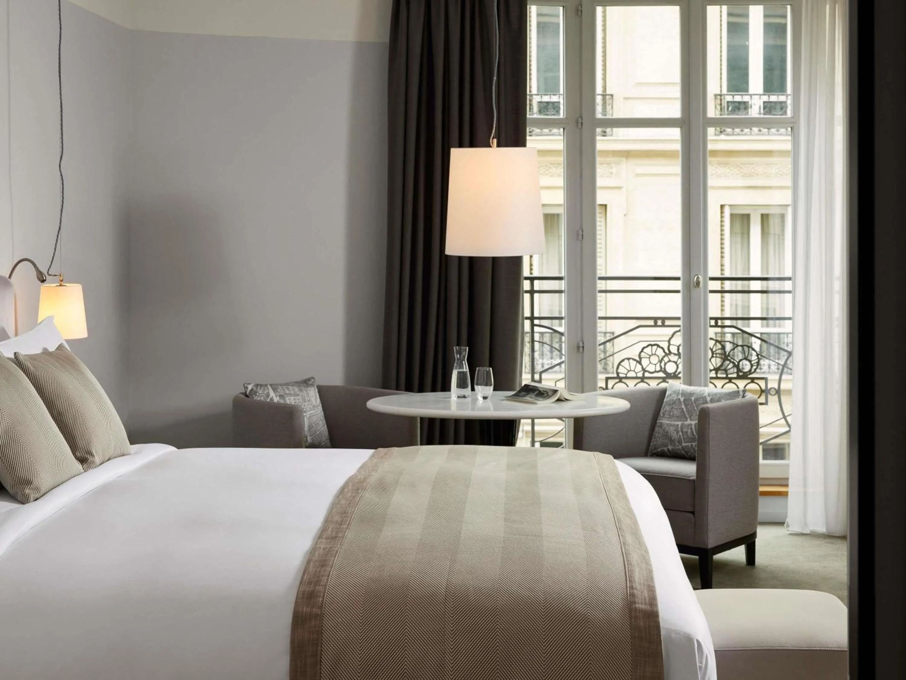 Bedroom, Bed in Sofitel Paris Arc De Triomphe