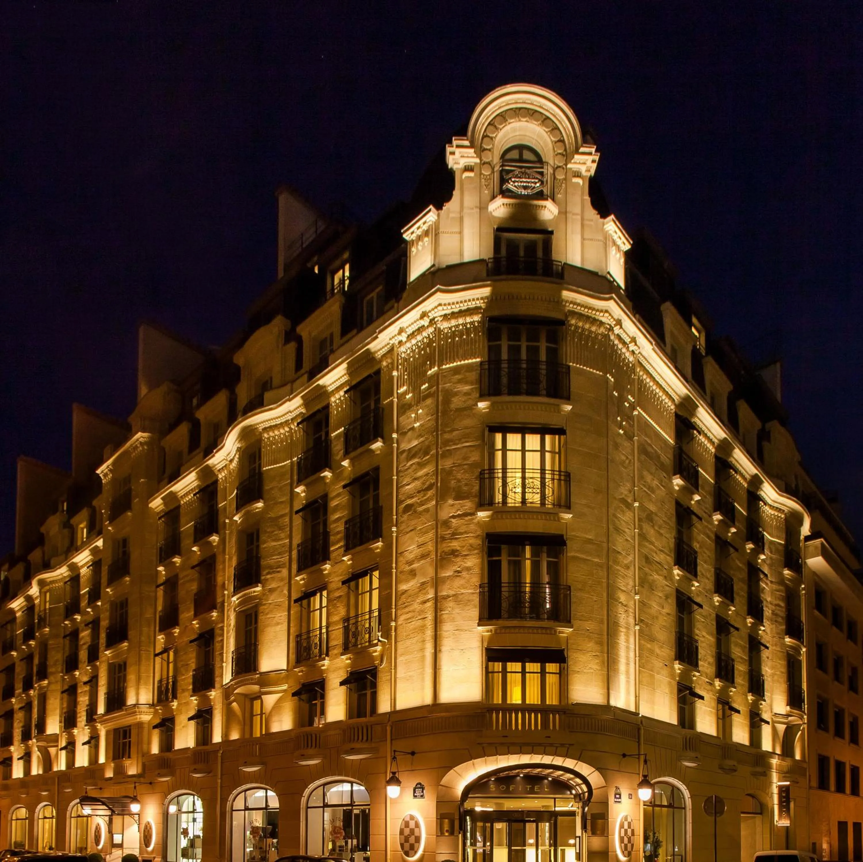 Property building in Sofitel Paris Arc De Triomphe