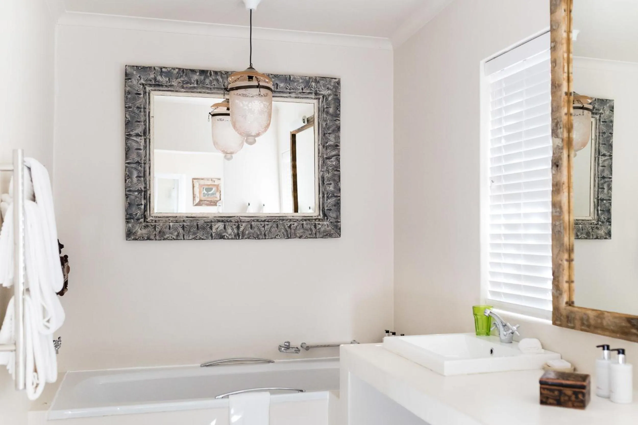 Bathroom in Emily Moon River Lodge