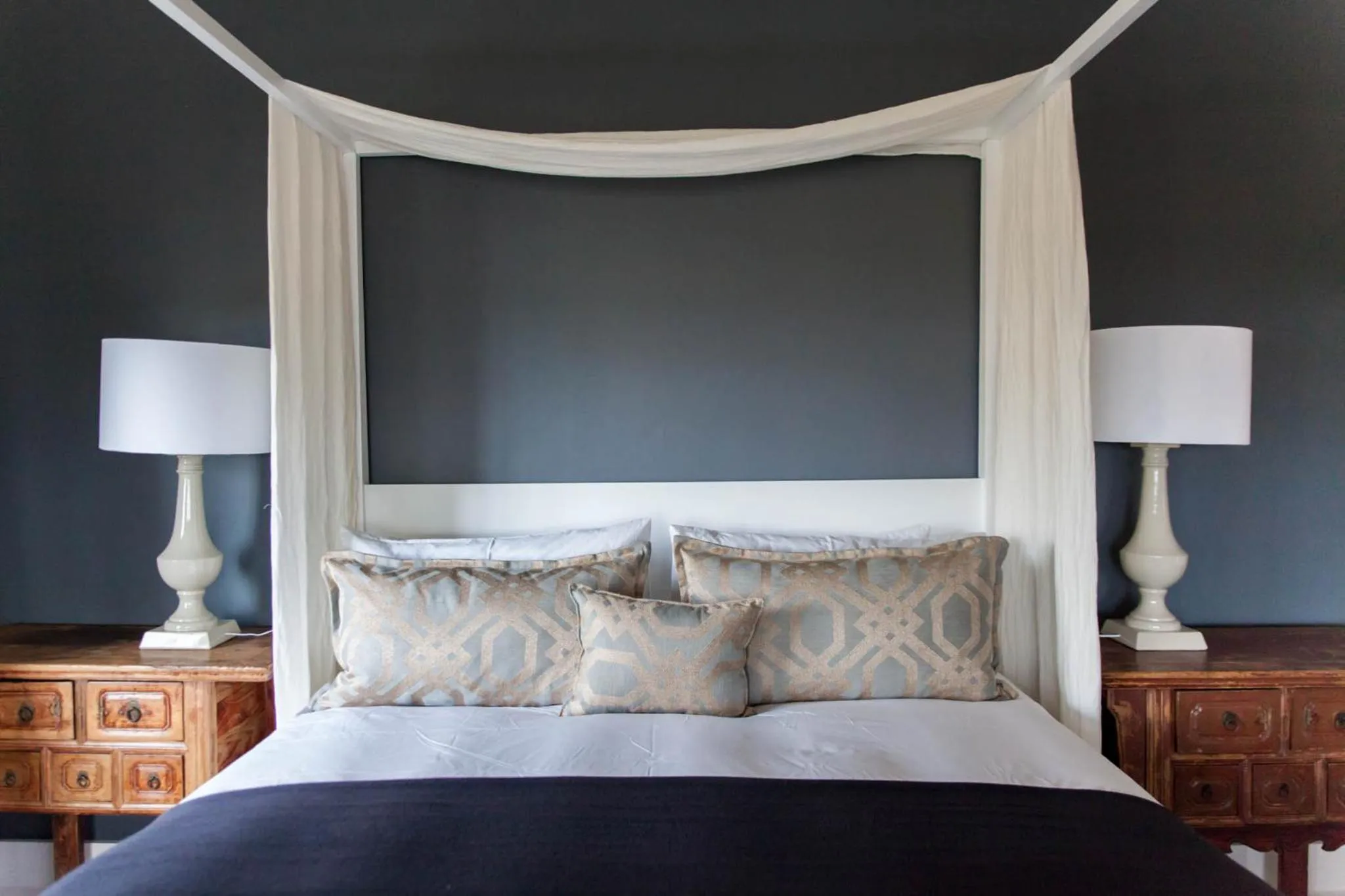 Bed in Emily Moon River Lodge