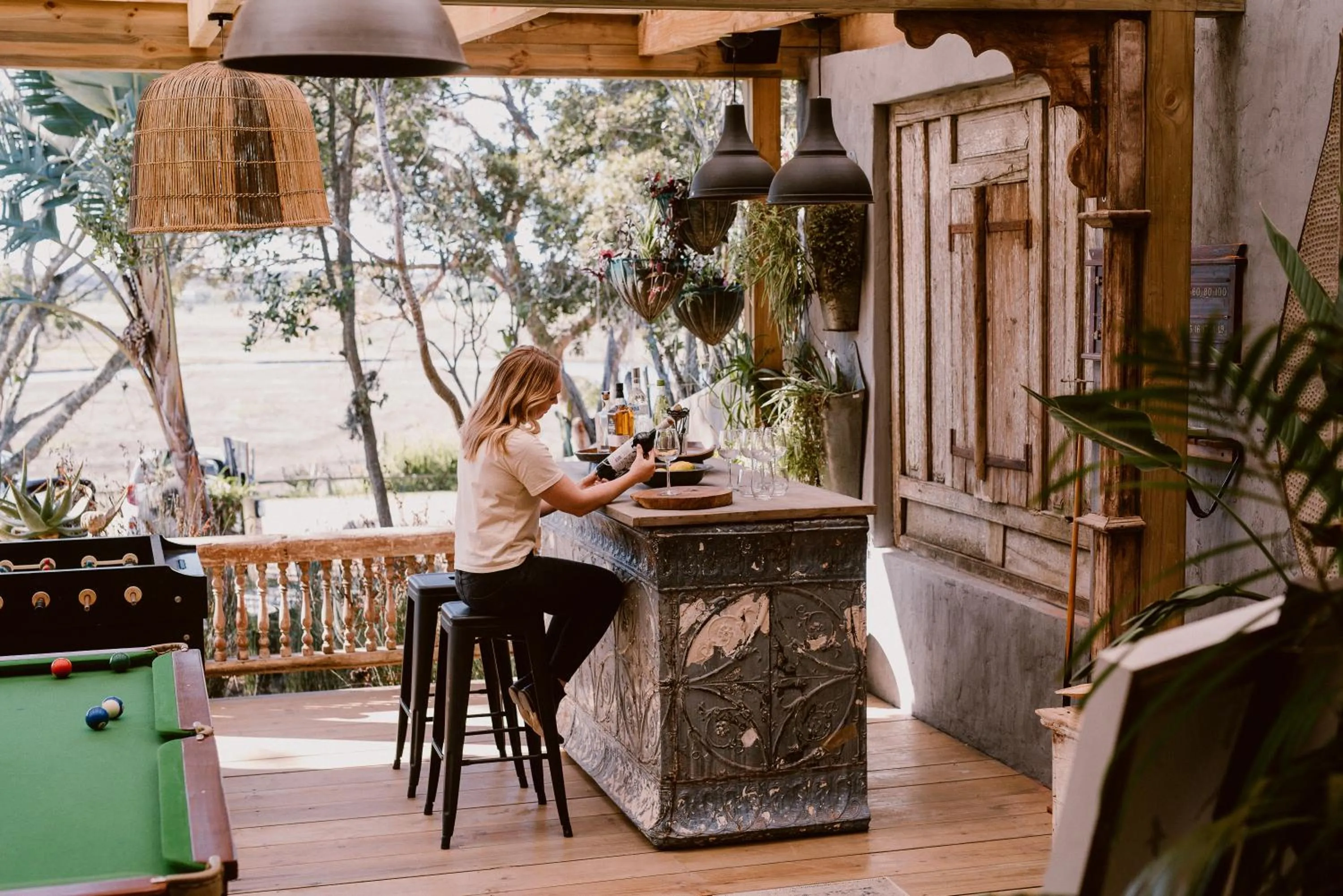 Communal lounge/ TV room in Emily Moon River Lodge