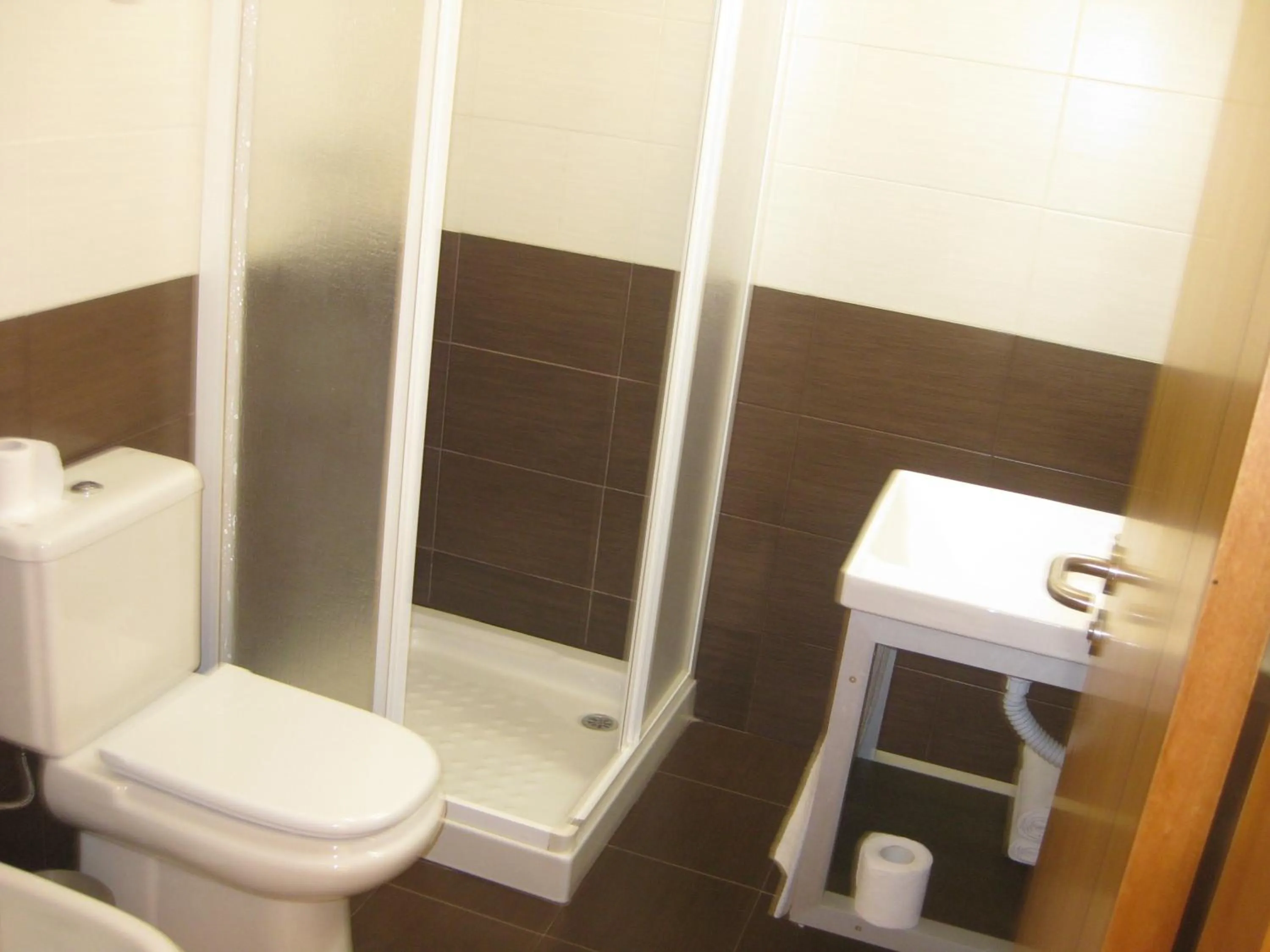 Toilet in Hotel Minho Belo