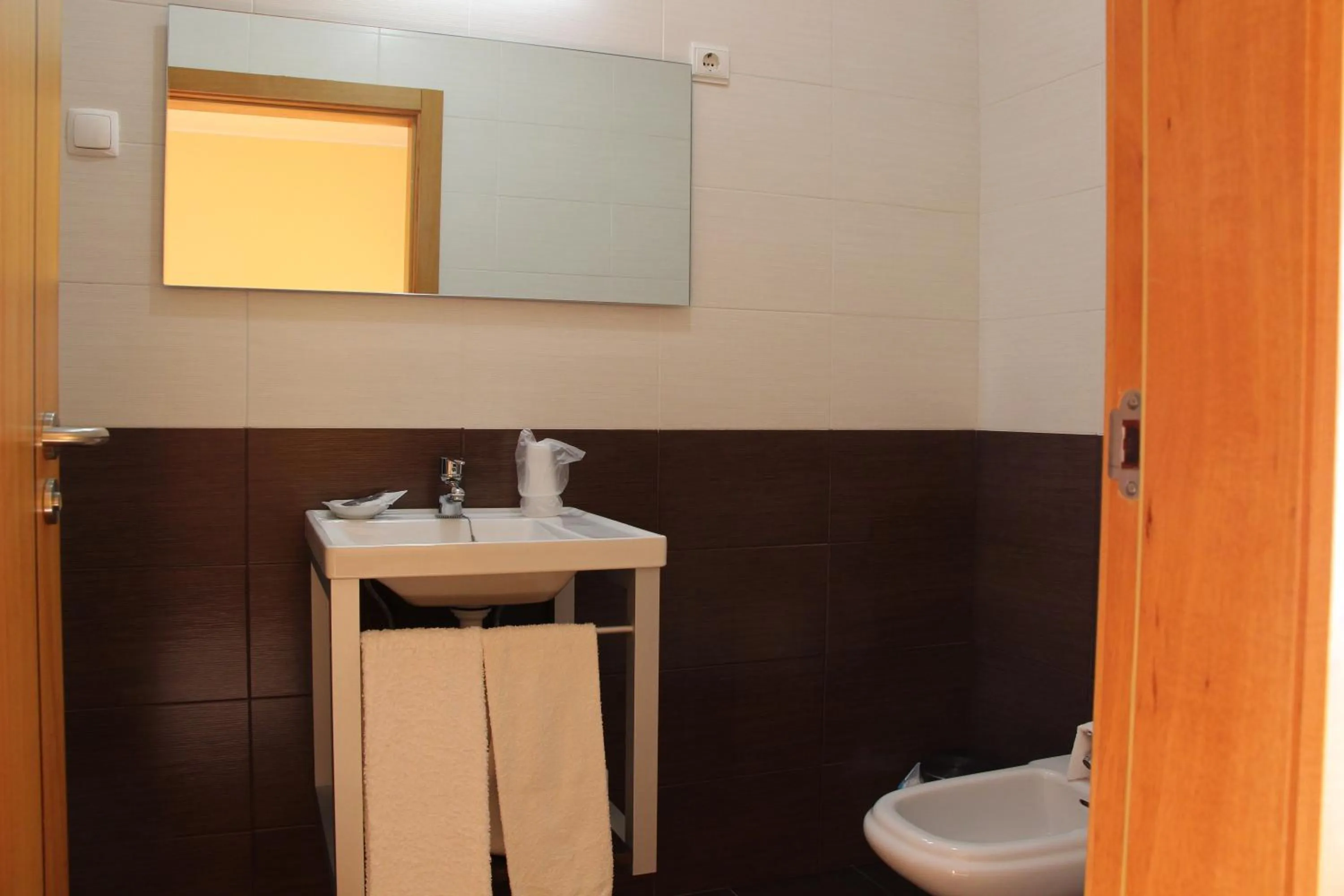 Toilet in Hotel Minho Belo